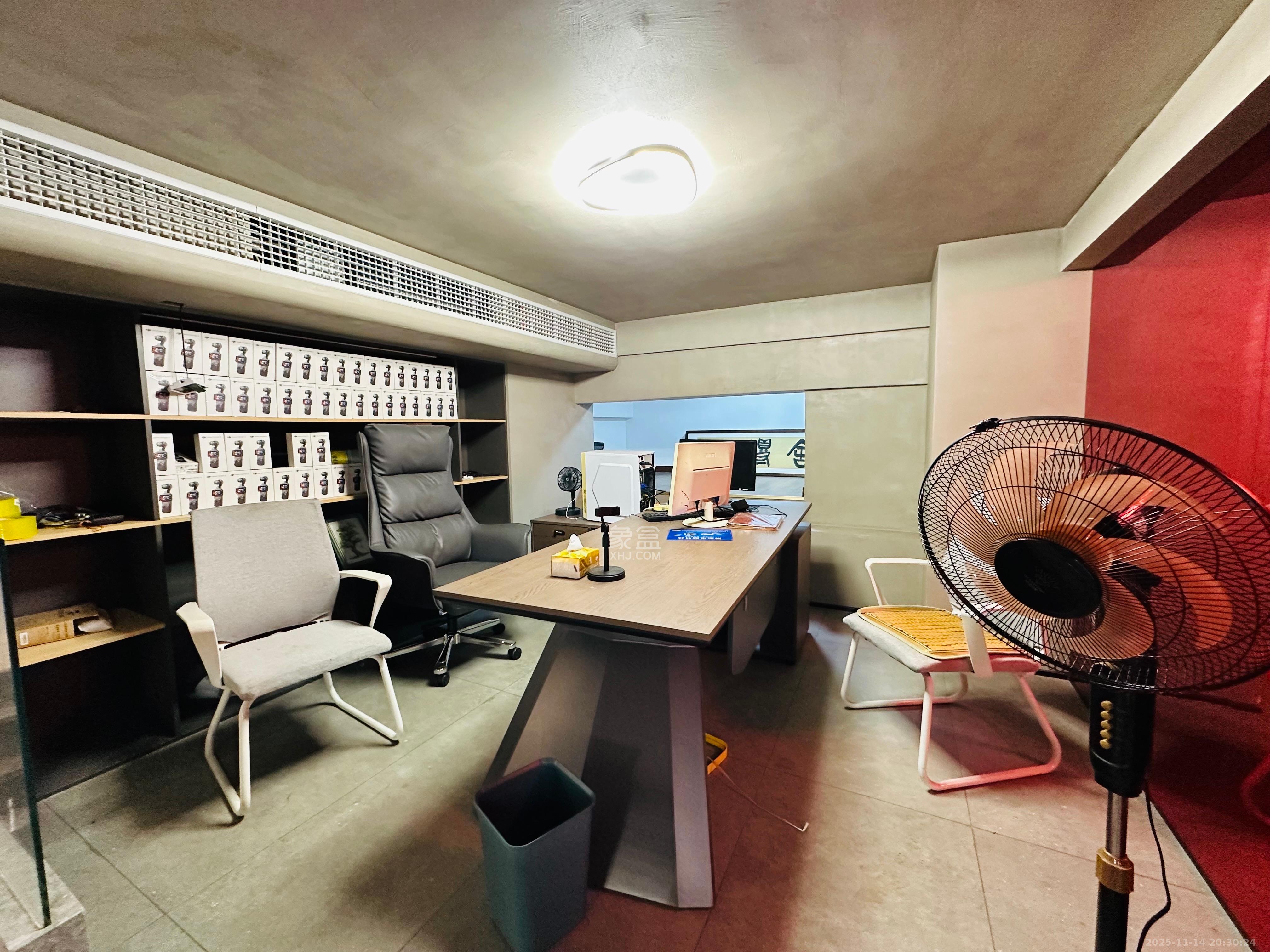 梅溪湖金茂湾 3室2厅1卫 4500.0元/月 梅溪湖金茂湾 3室2厅1卫 4500.0元/月室内图