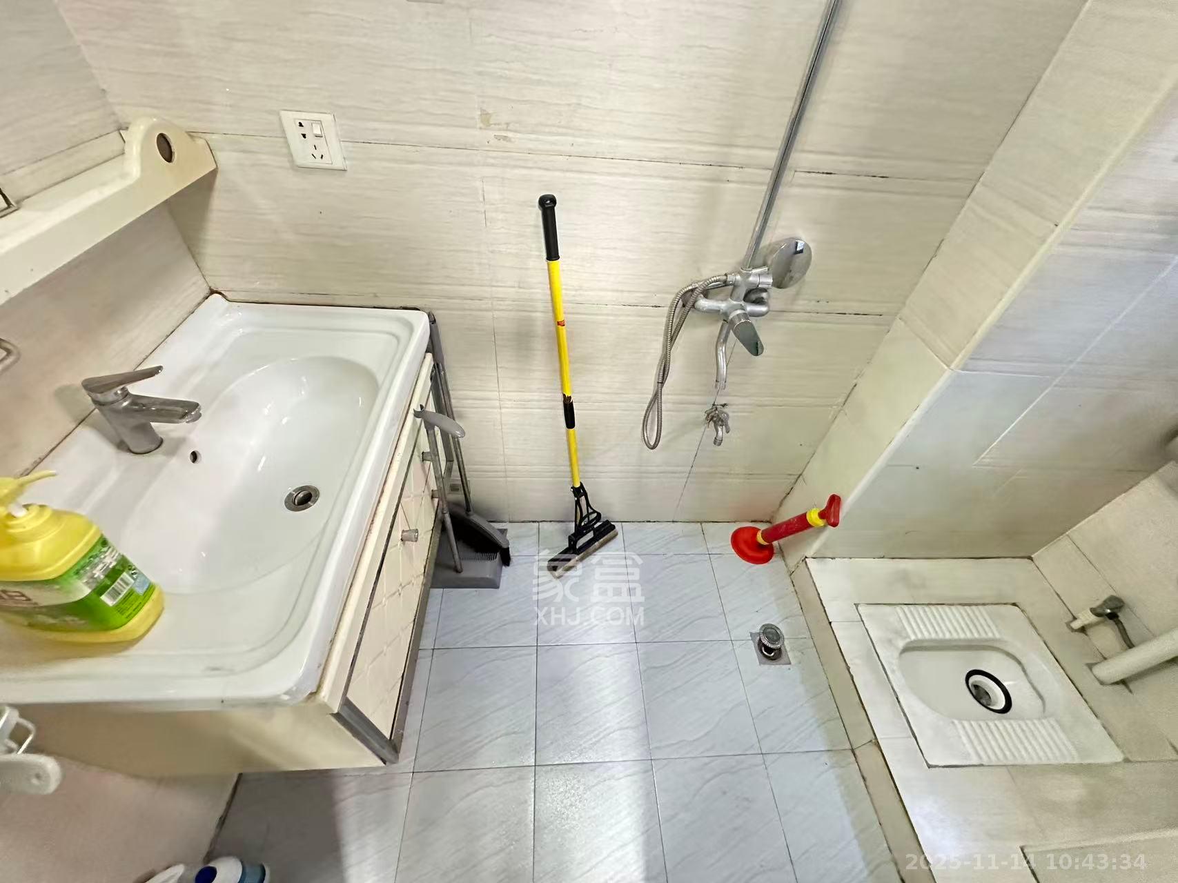 仰天湖4村 2室2厅1卫 1900.0元/月 仰天湖4村 2室2厅1卫 1900.0元/月室内图