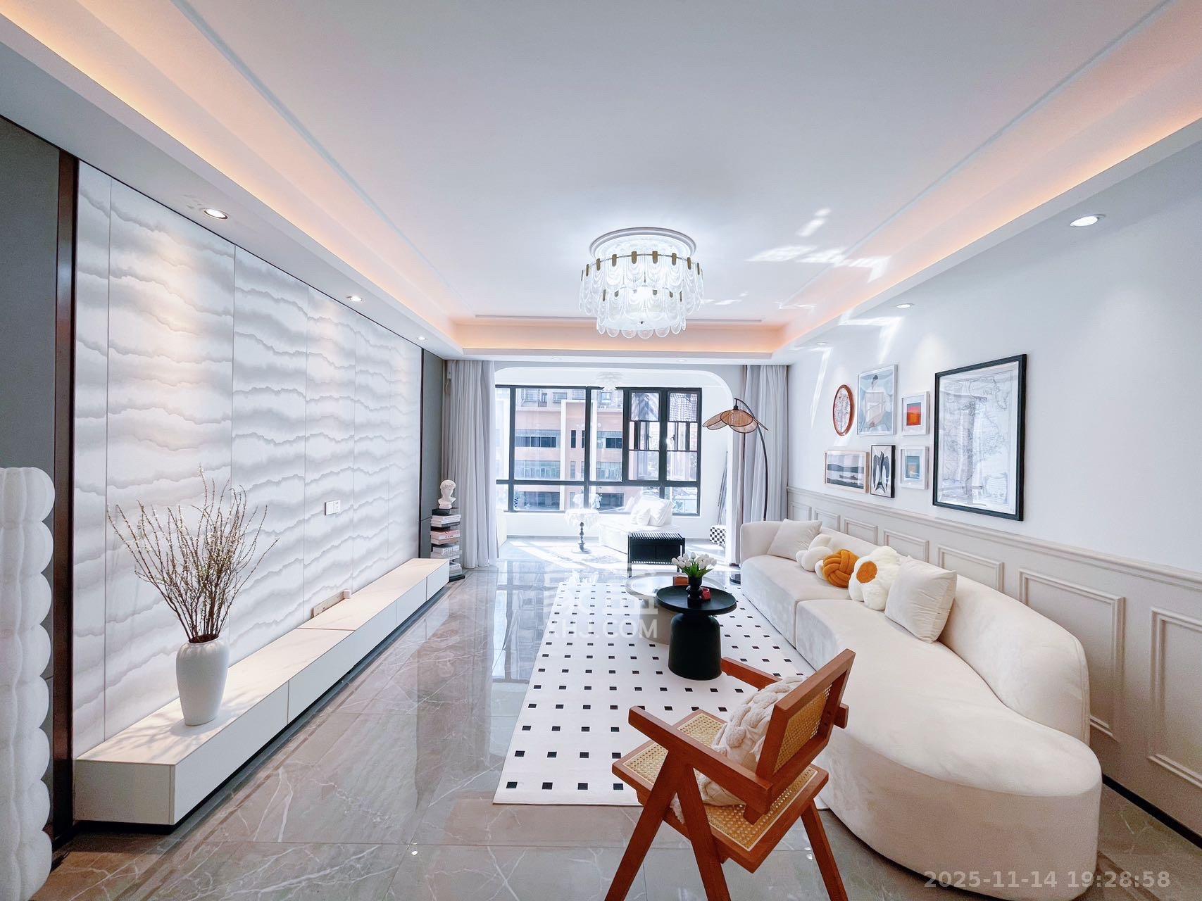 金茂建发泊悦  4室2厅2卫    5280.0元/月