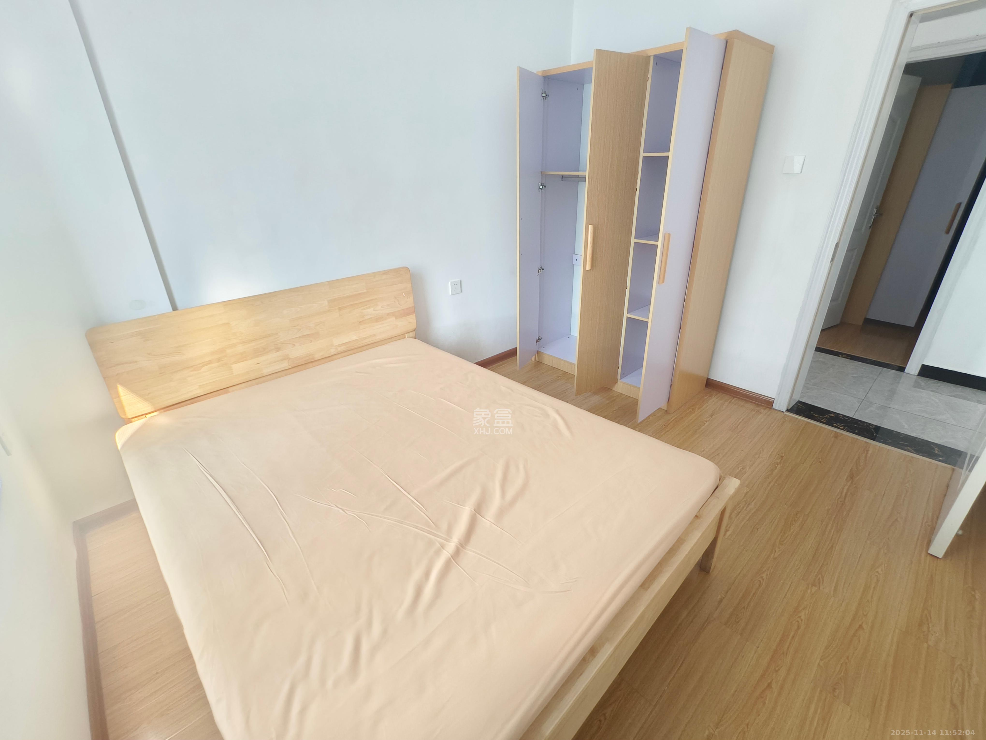 梅溪湖金茂湾  3室2厅2卫    3000.0元/月室内图