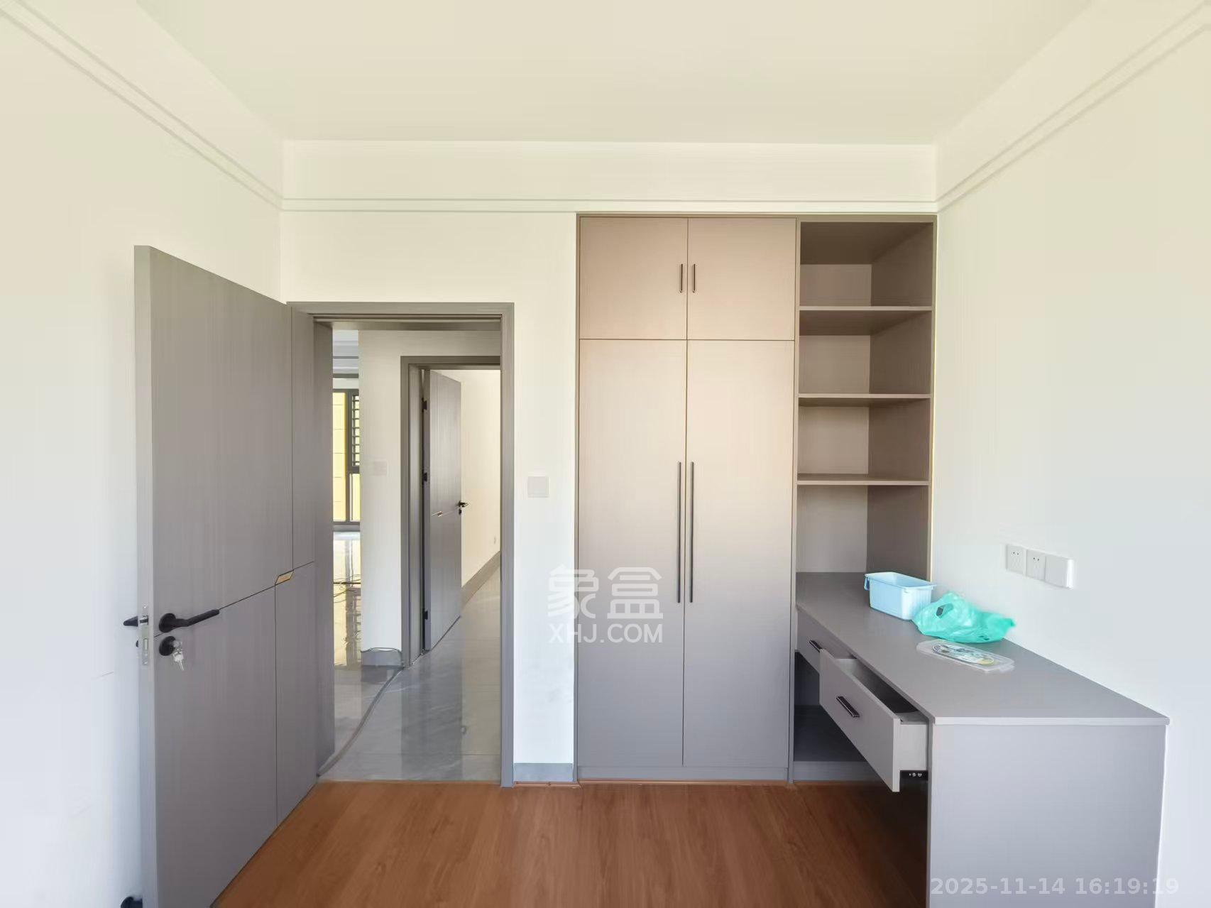 明发阅江悦府  3室2厅2卫    2100.0元/月室内图