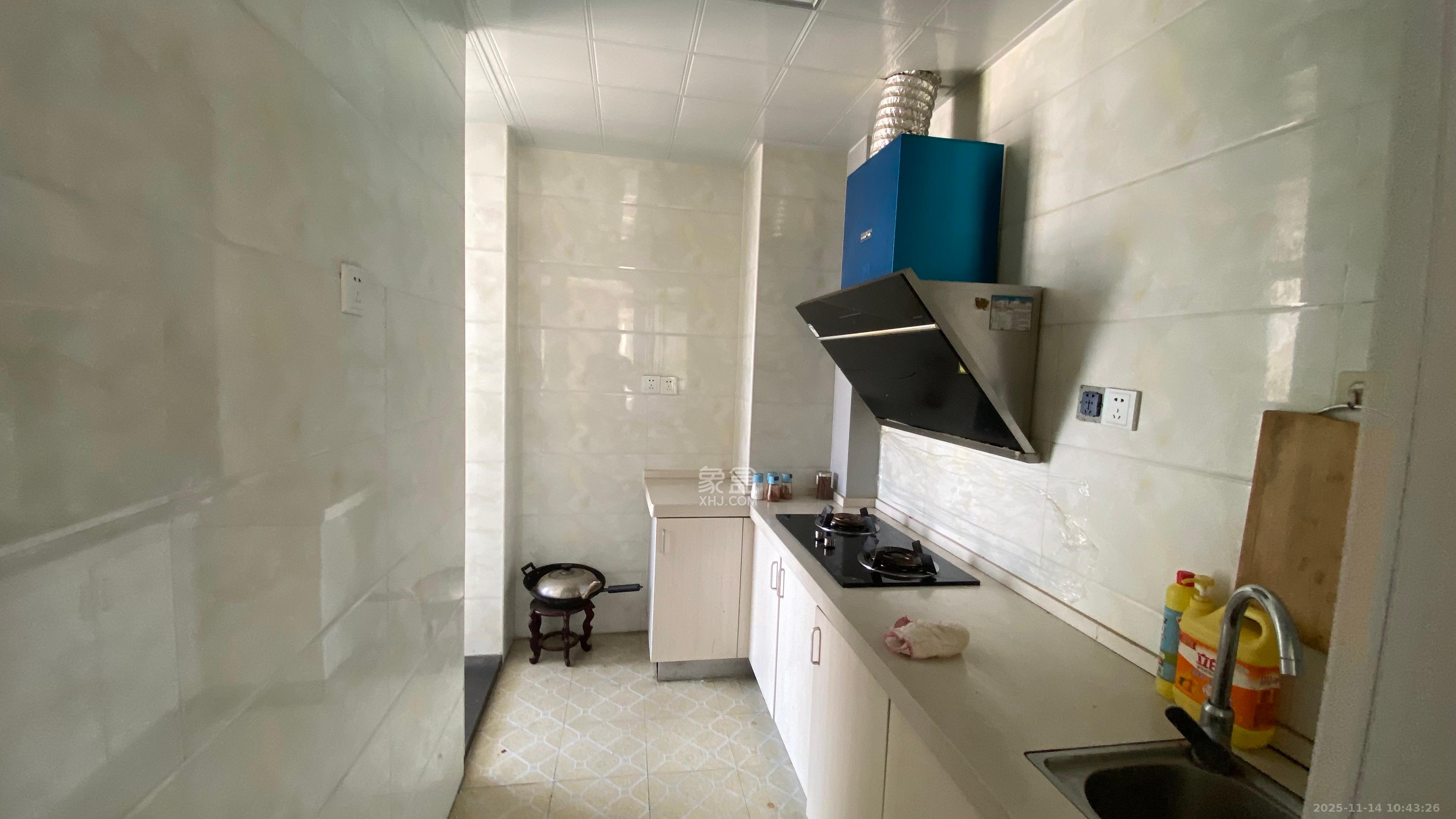 雨花公馆(紫苔名苑)  3室2厅2卫    2500.0元/月室内图