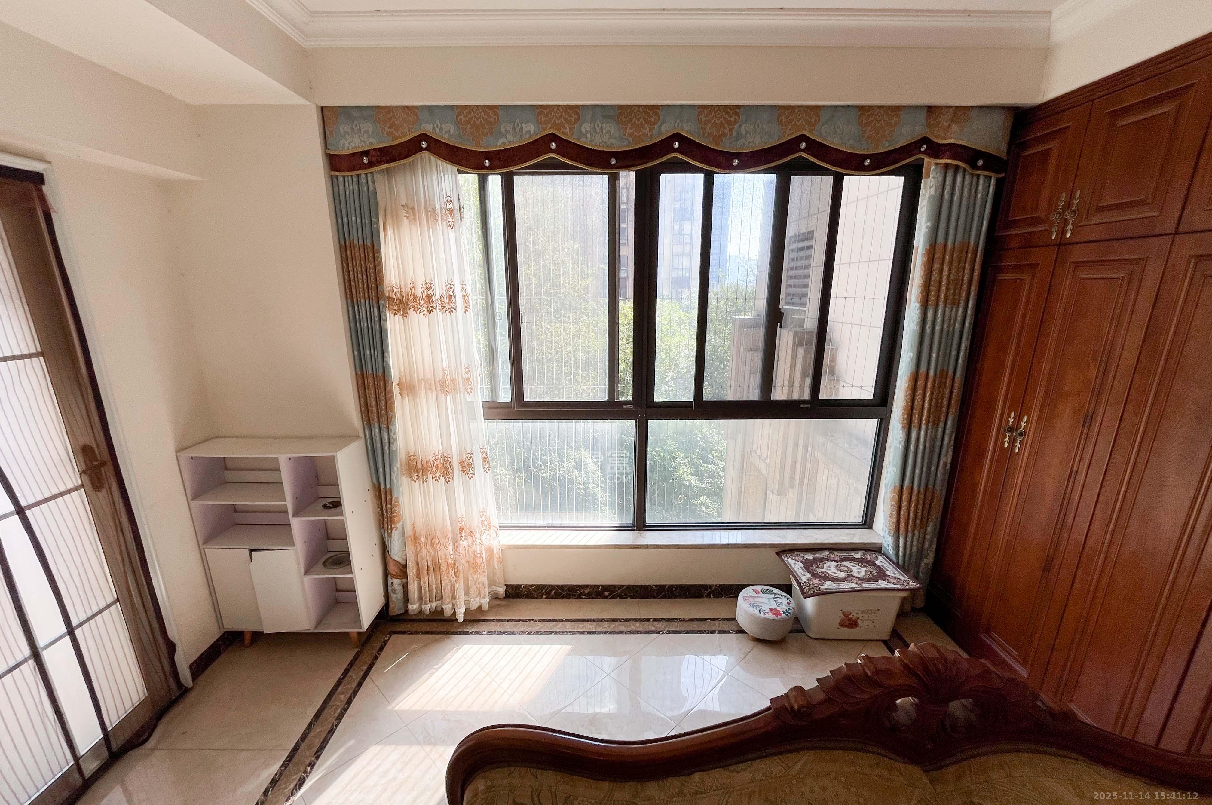 梅溪湖金茂悦(金悦雅苑) 4室2厅2卫 210.0万 梅溪湖金茂悦(金悦雅苑) 4室2厅2卫 210.0万其他