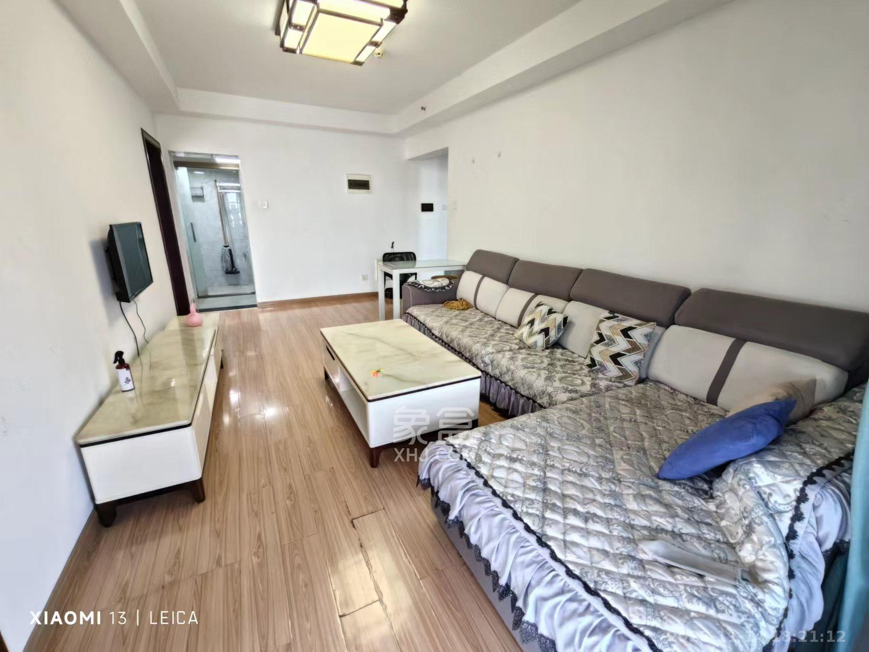 天鸿天府(天鸿中央大院) 2室1厅1卫 2300.0元/月 天鸿天府(天鸿中央大院) 2室1厅1卫 2300.0元/月室内图