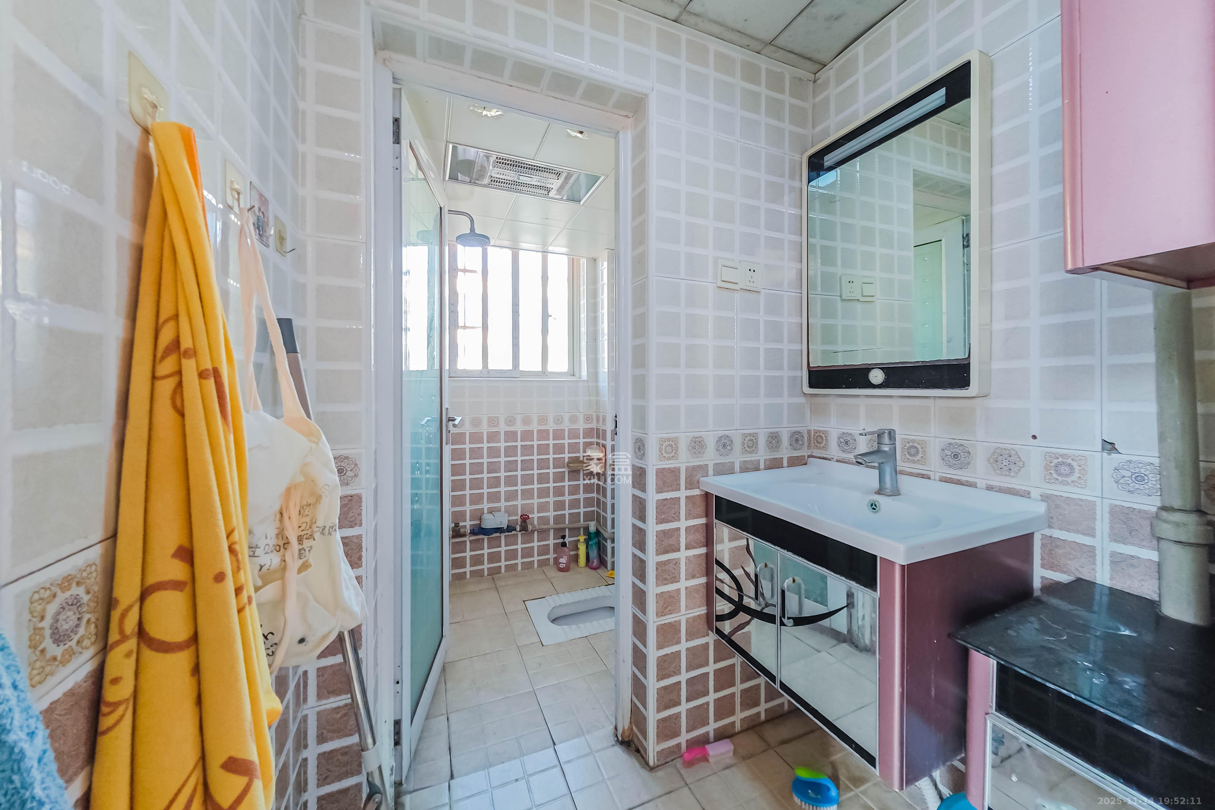 龙吉湾小区（龙瑞尚苑）  2室2厅1卫    43.0万卫生间