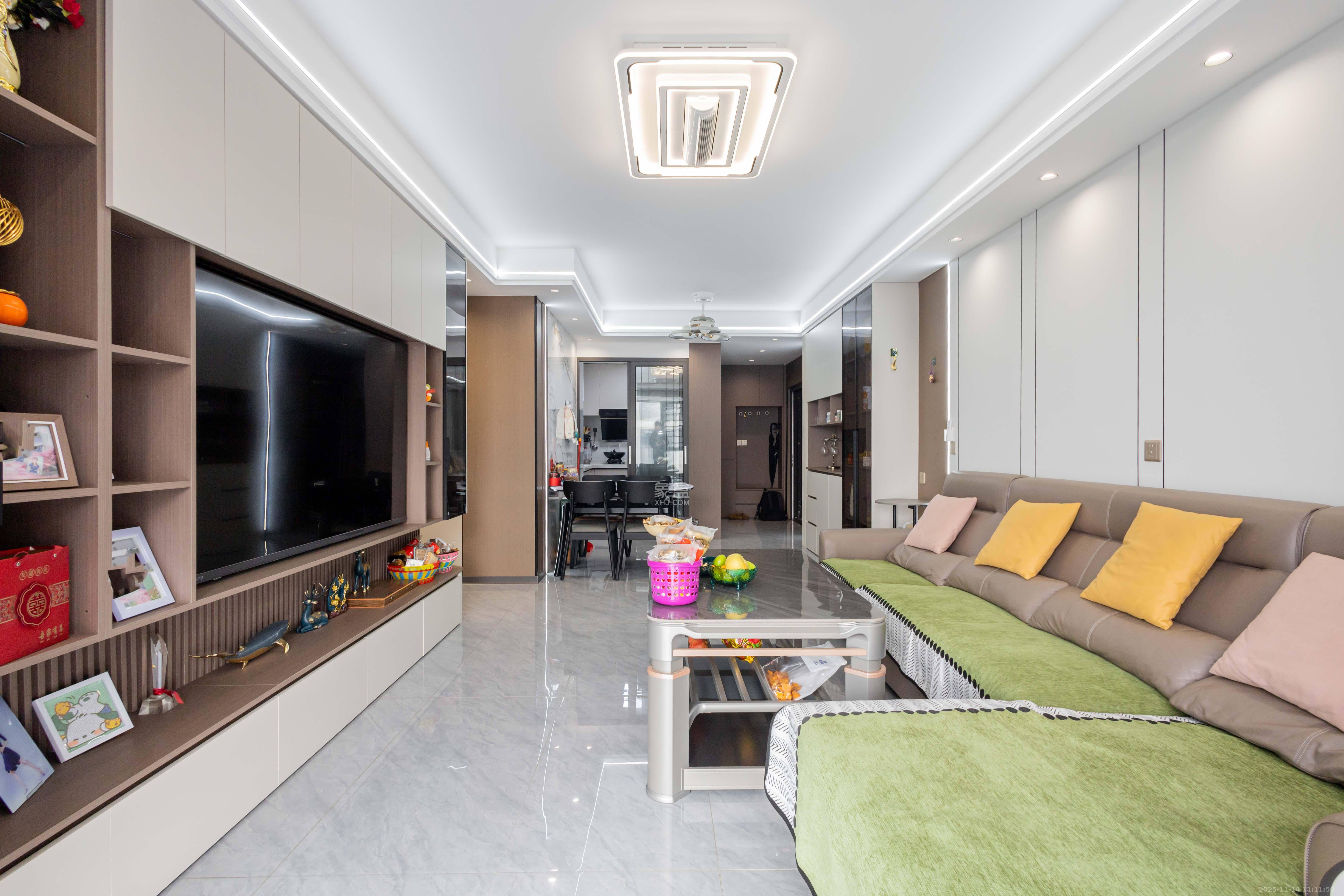 新力菩悦星都汇 4室2厅2卫 148.0万 新力菩悦星都汇 4室2厅2卫 148.0万客厅