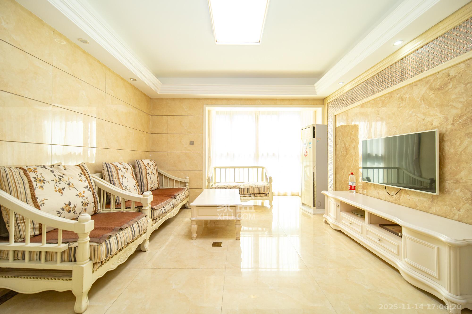 蓝山郡  3室2厅1卫    78.8万