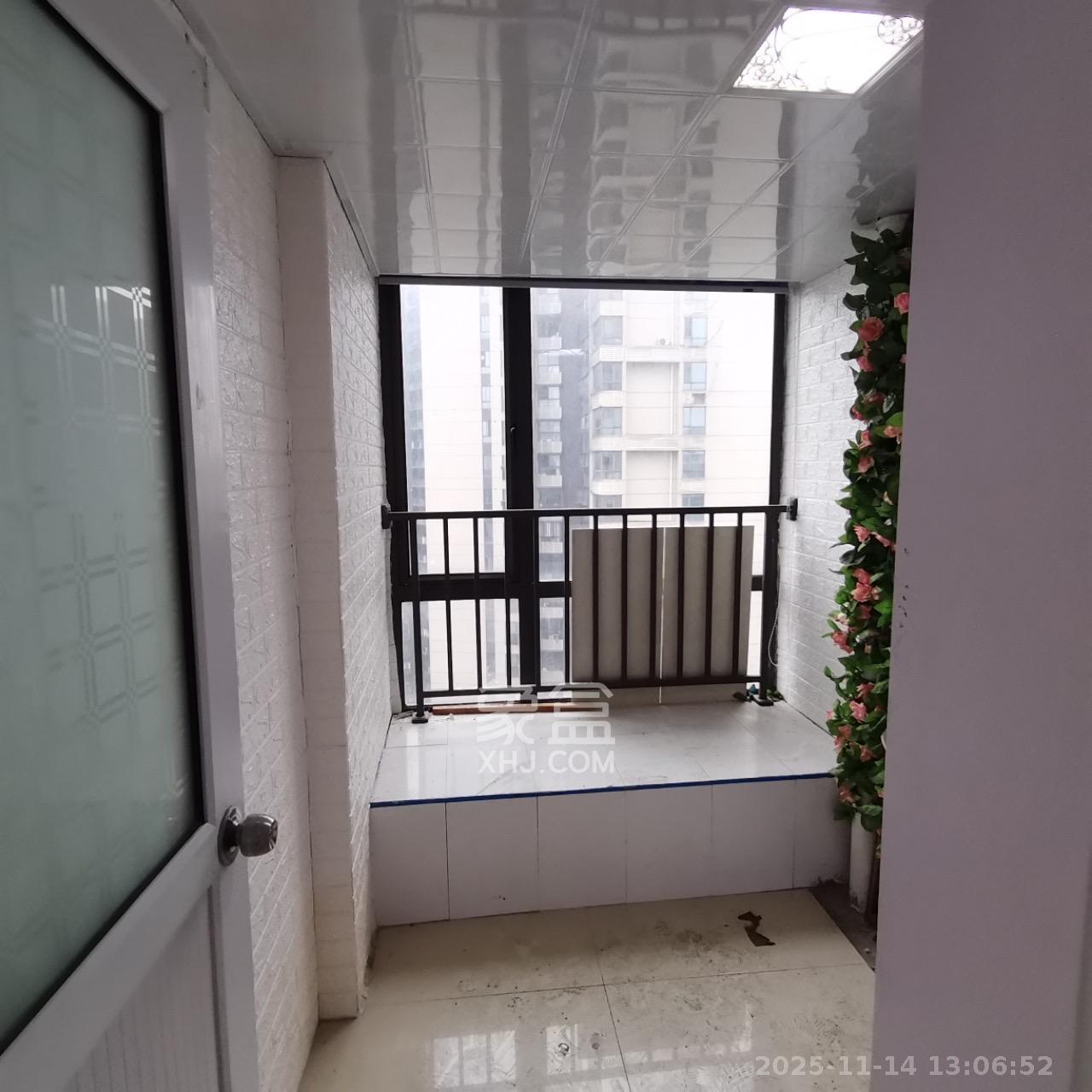 通用时代国际社区  3室2厅2卫    2800.0元/月室内图