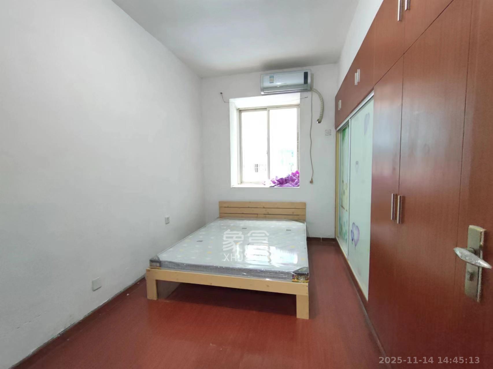 湘绣城 2室2厅1卫 1400.0元/月 湘绣城 2室2厅1卫 1400.0元/月室内图