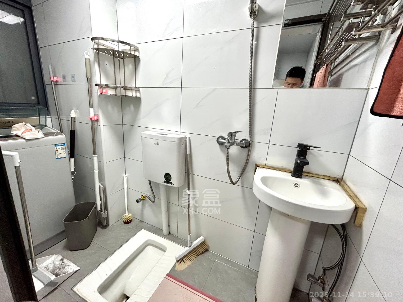 植物油宿舍 1室1厅1卫 2000.0元/月 植物油宿舍 1室1厅1卫 2000.0元/月室内图