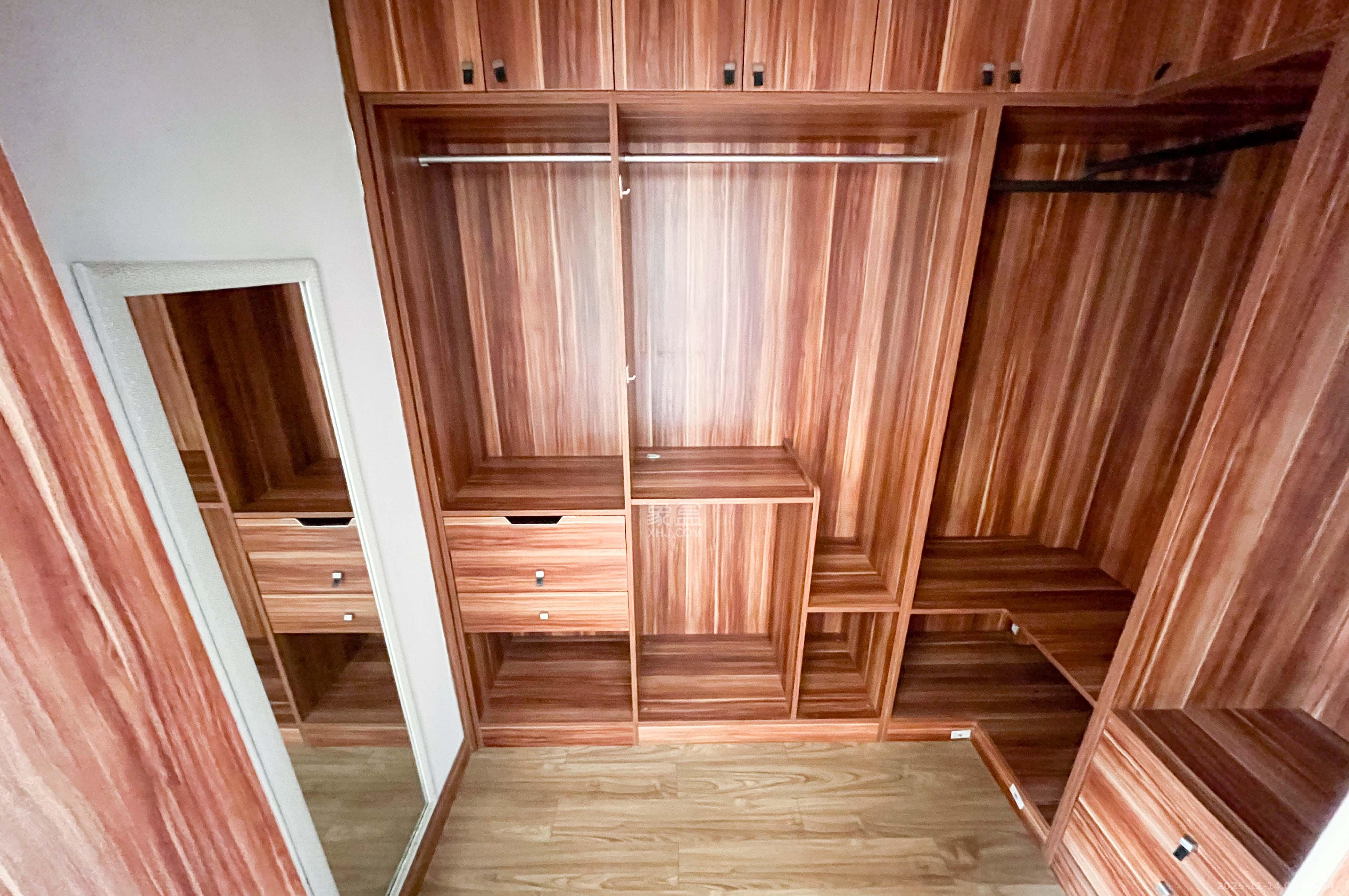 麓谷雅园 4室2厅2卫 90.0万 麓谷雅园 4室2厅2卫 90.0万其他