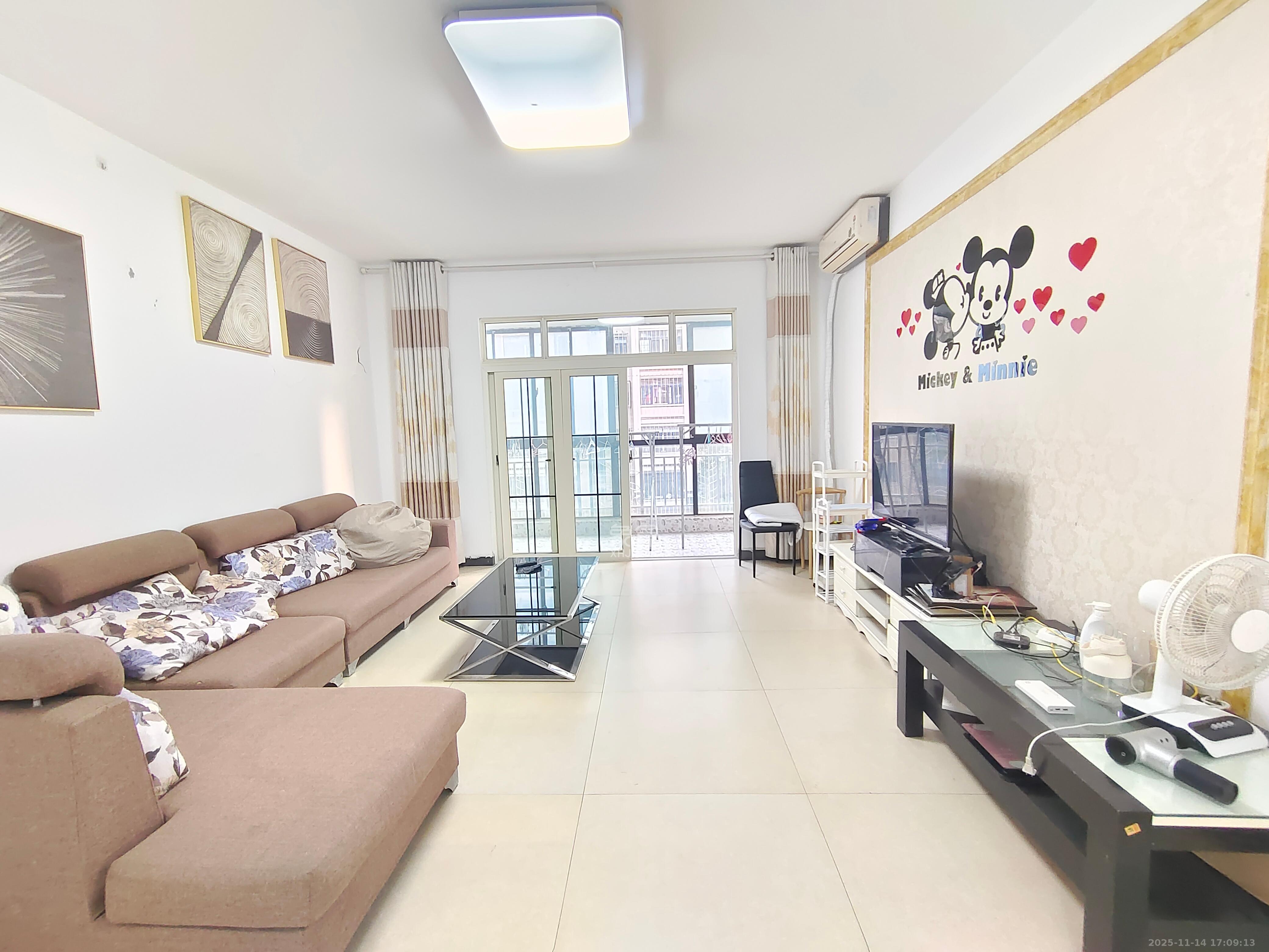 沁园春御院  3室2厅1卫    3000.0元/月室内图