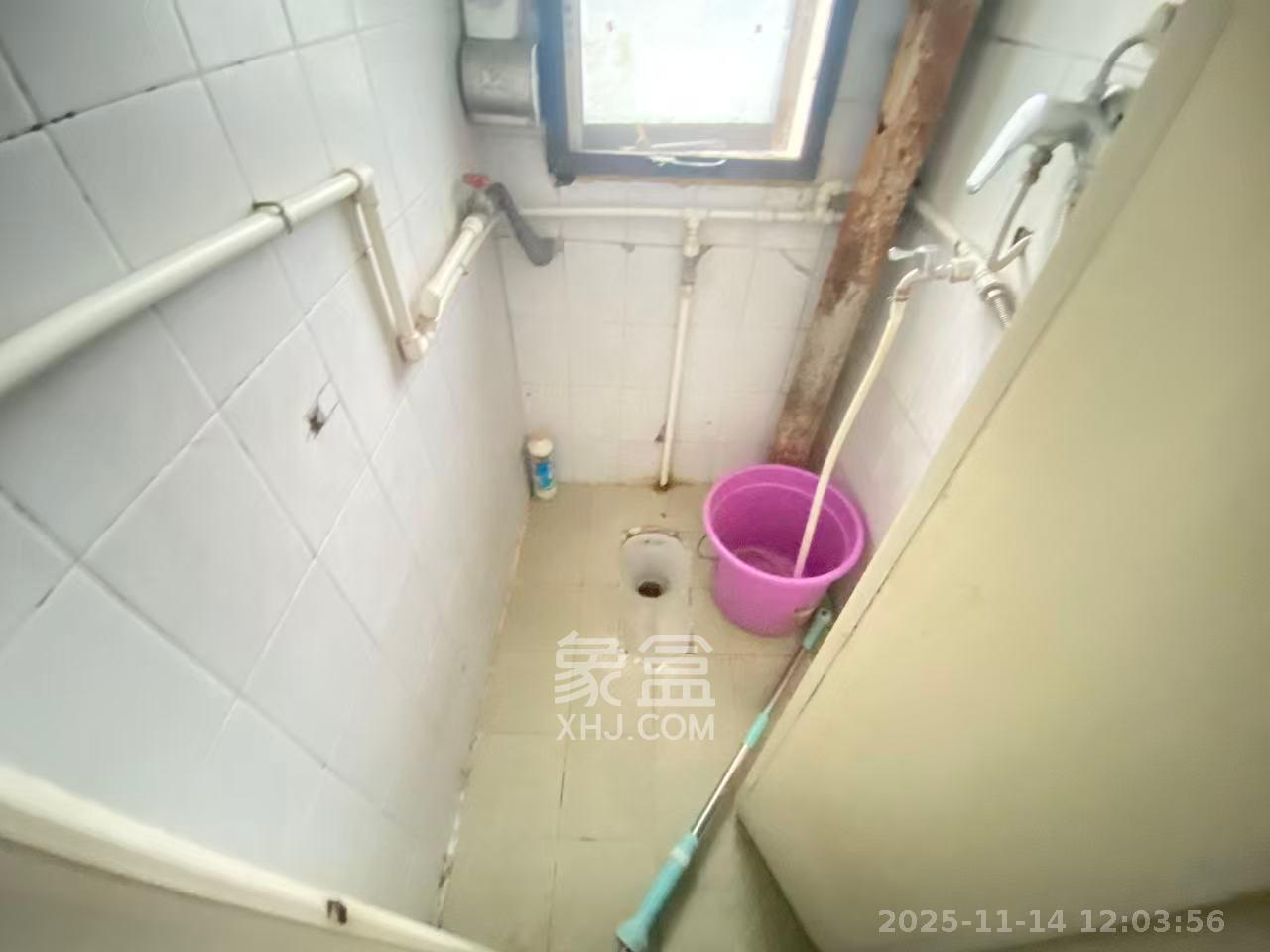 文庙坪小区 2室1厅1卫 1500.0元/月 文庙坪小区 2室1厅1卫 1500.0元/月室内图