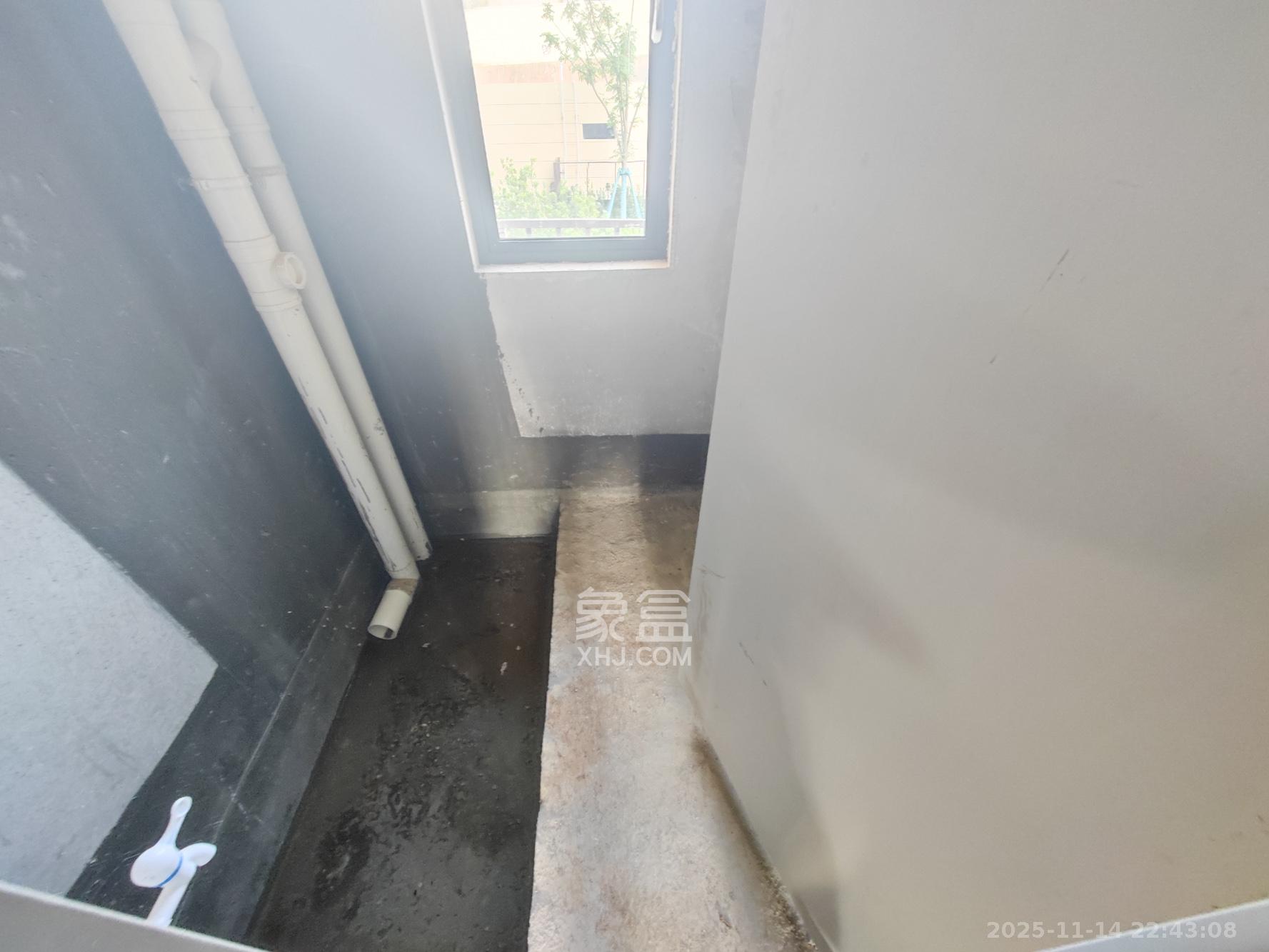 远洋红星天铂一期  1室0厅0卫    100.0万卫生间