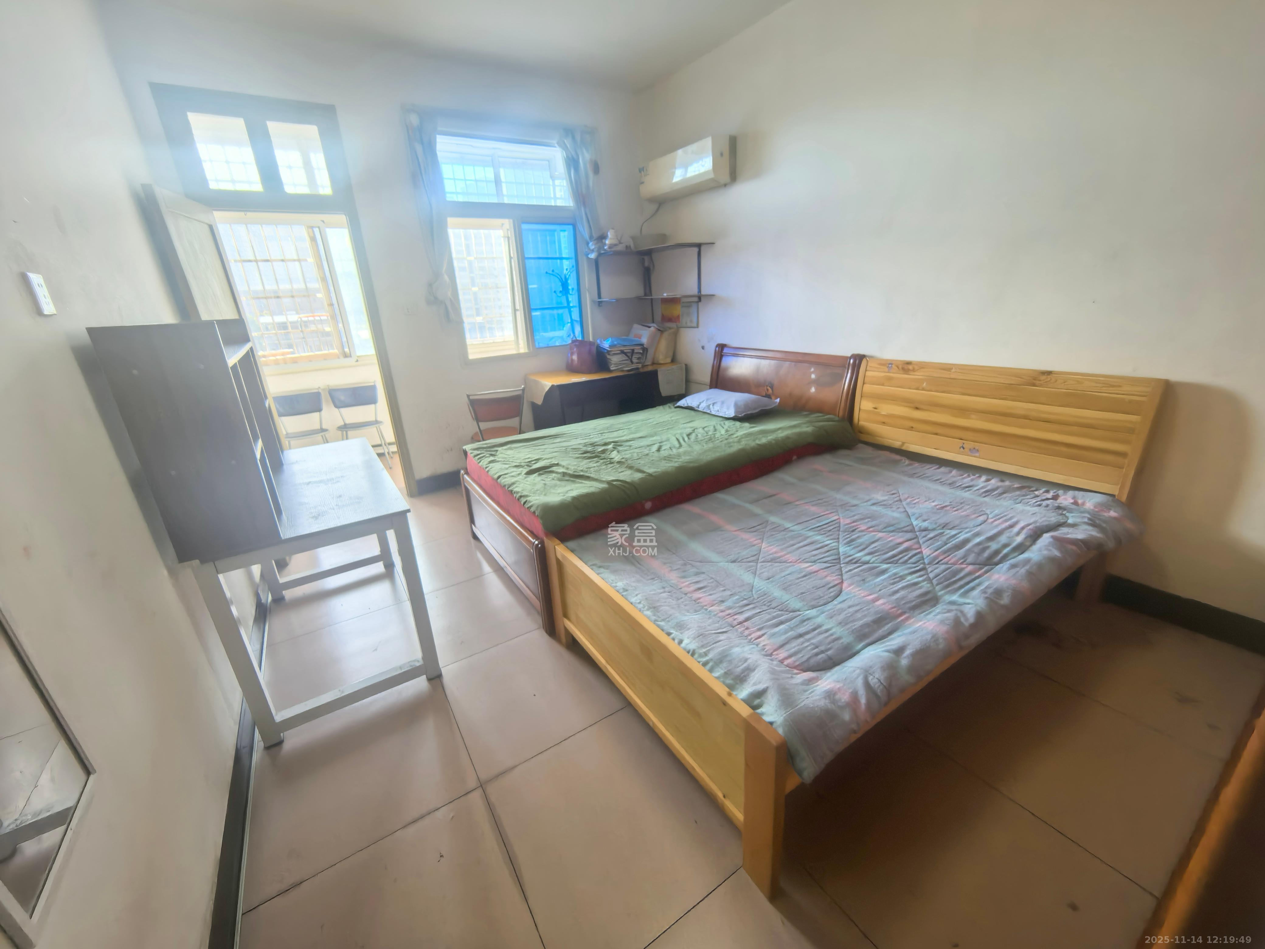 宝塔山私房散盘  1室0厅0卫    1500.0元/月室内图