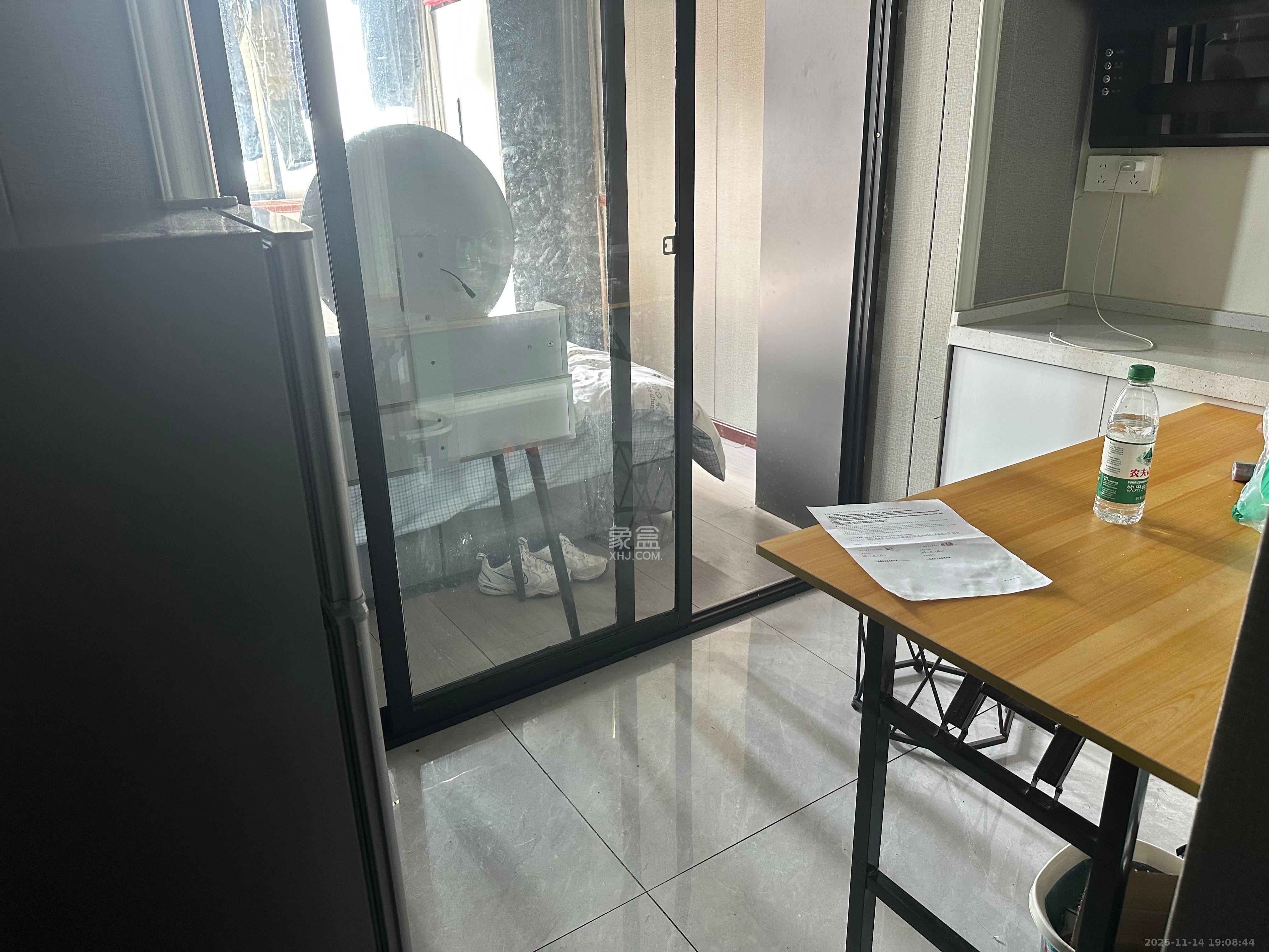 白沙湾嘉园  1室1厅1卫    1200.0元/月室内图