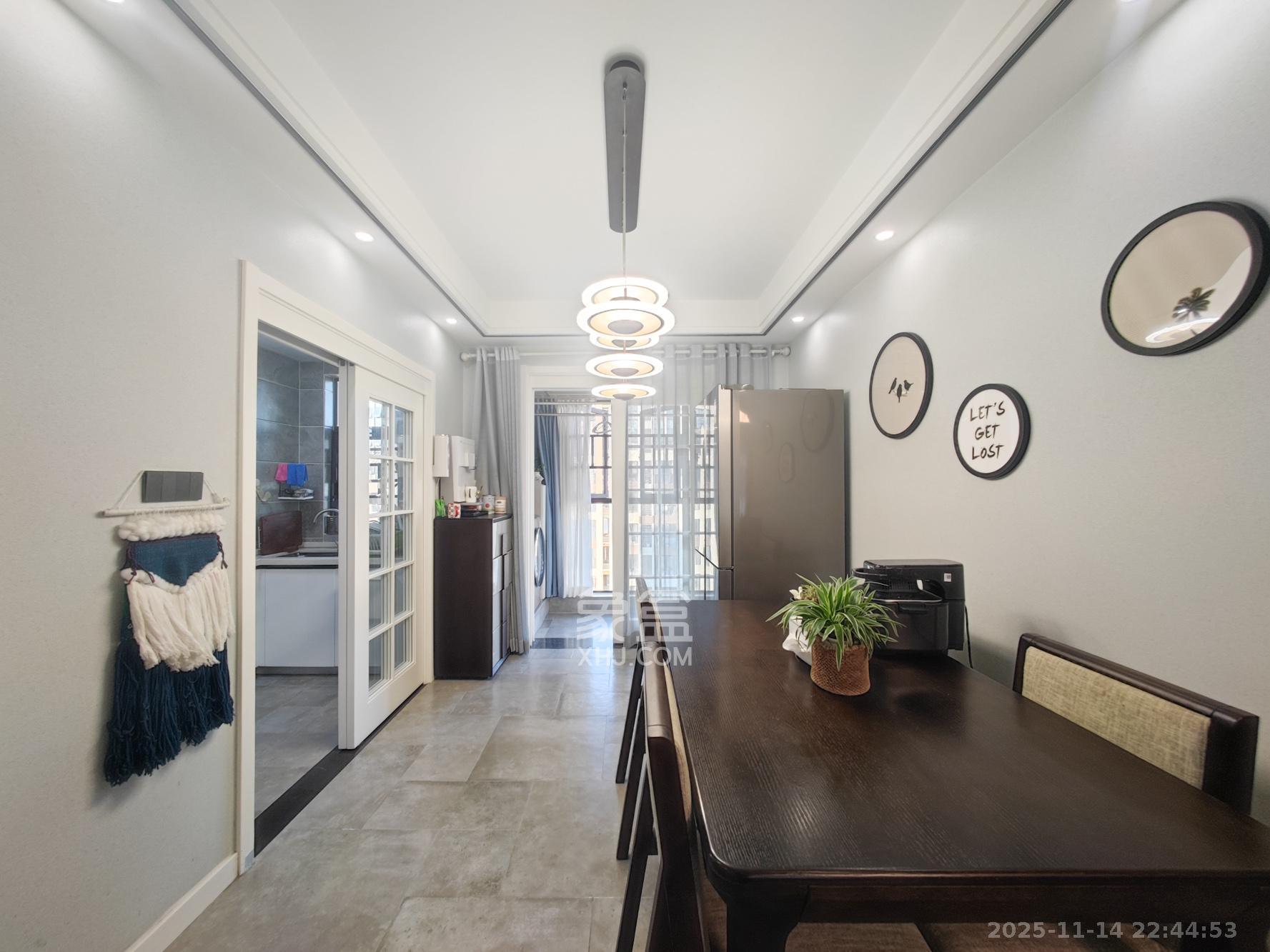 卓越蔚蓝城邦  4室2厅2卫    130.0万其他