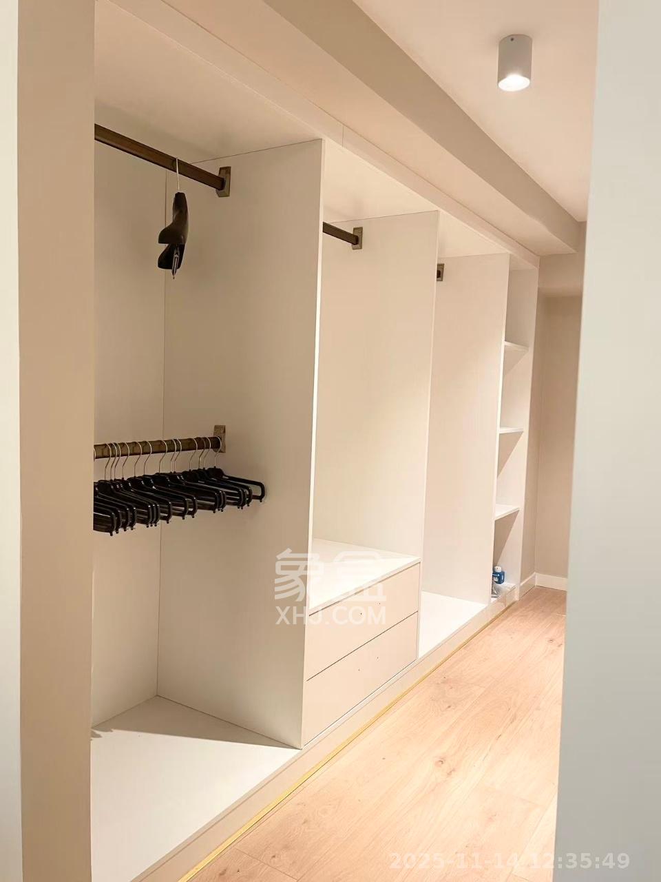 明昇壹城（明昇时代广场）三期  2室1厅1卫    3200.0元/月室内图