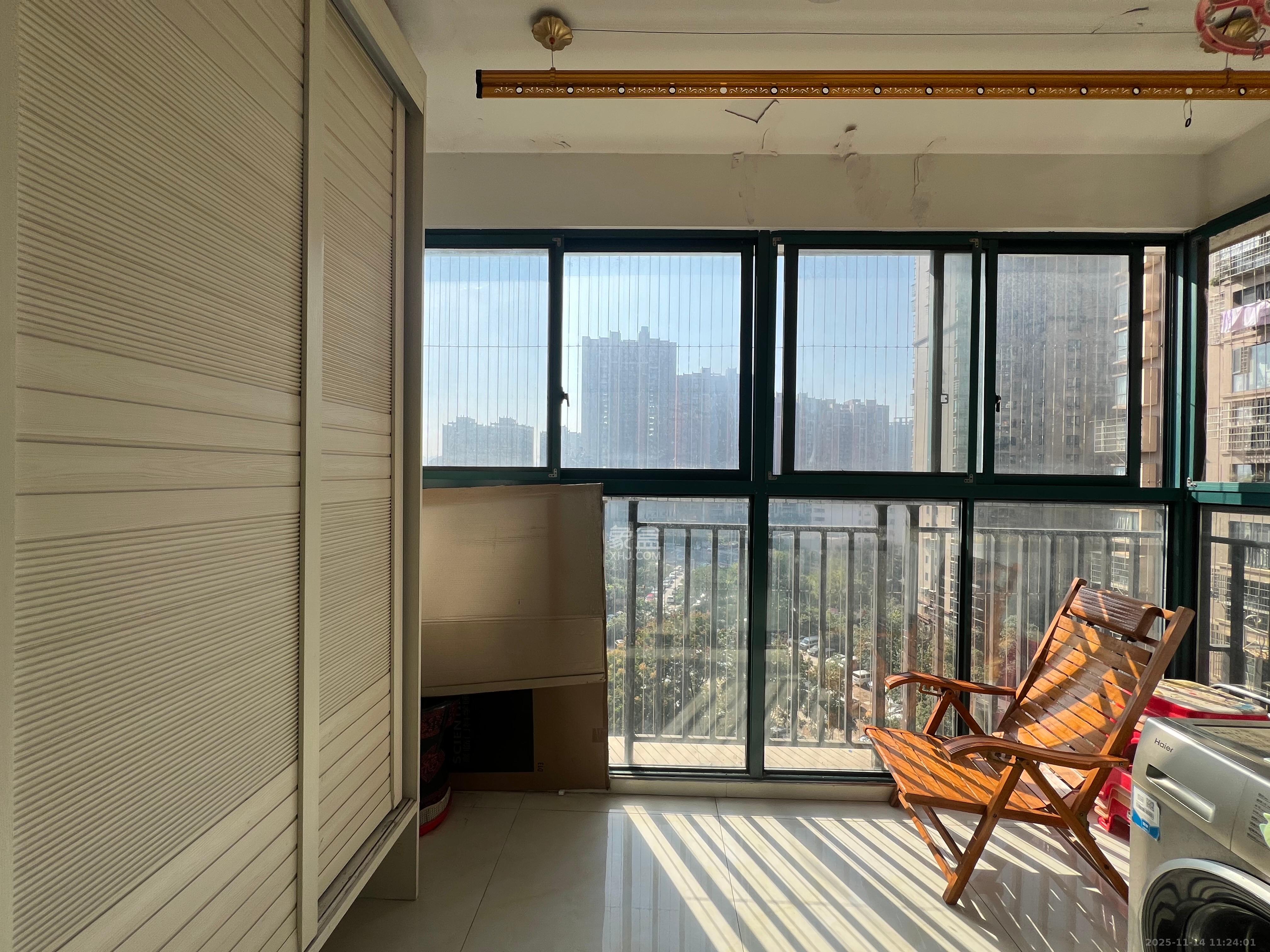 绿洲花园  3室2厅2卫    2580.0元/月室内图