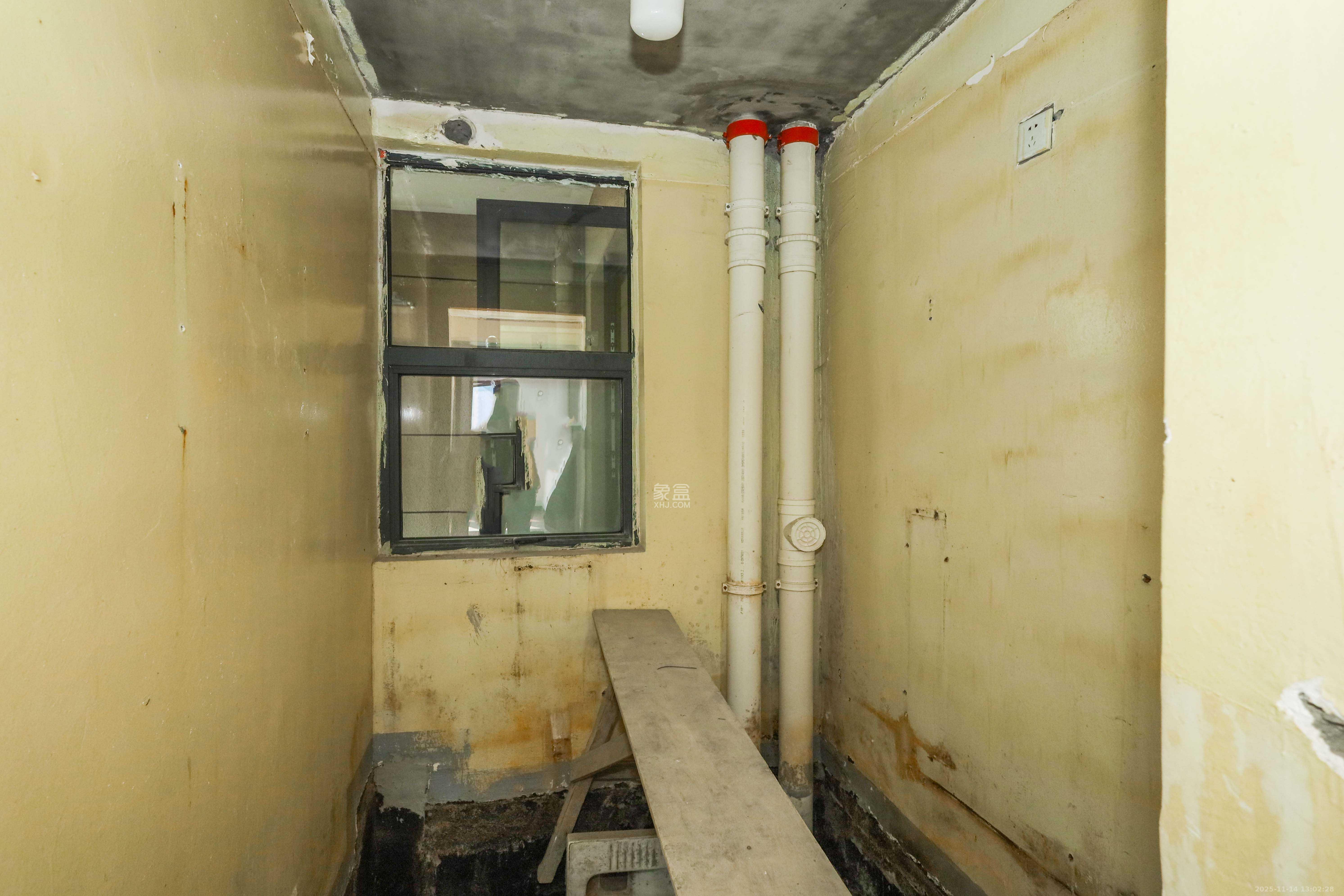 骑龙大街（骑龙苑）  3室2厅2卫    78.0万卫生间