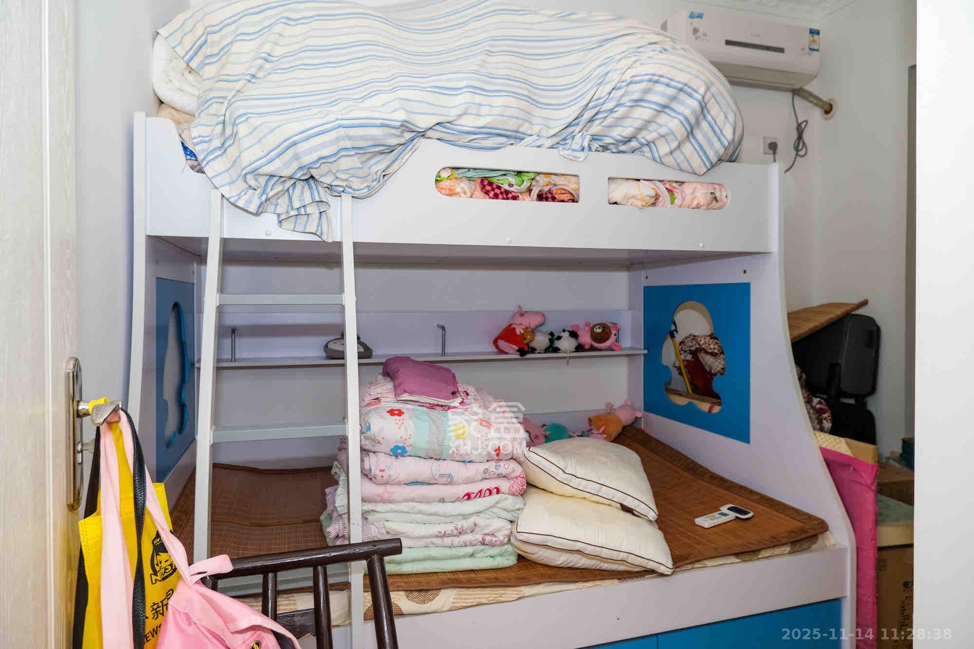 好望谷 3室2厅2卫 2000.0元/月 好望谷 3室2厅2卫 2000.0元/月室内图