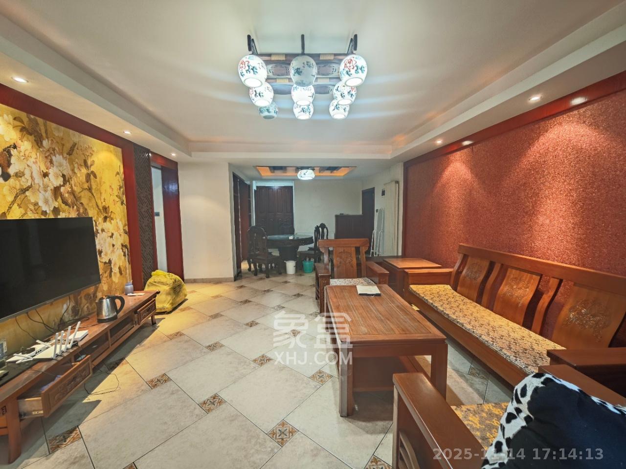 共和世家 4室2厅2卫 4000.0元/月 共和世家 4室2厅2卫 4000.0元/月室内图