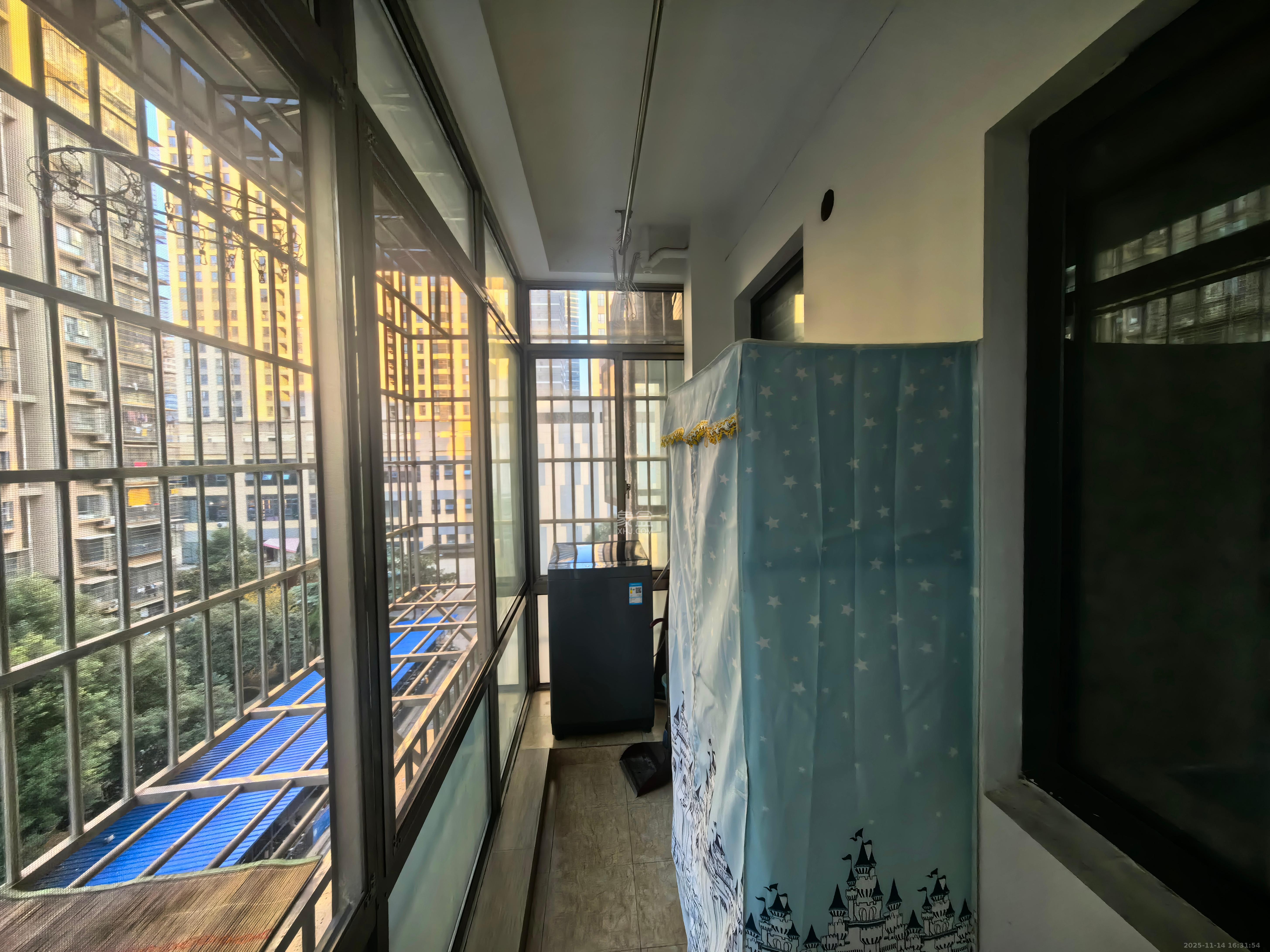 茶山馨苑  3室2厅2卫    3000.0元/月室内图