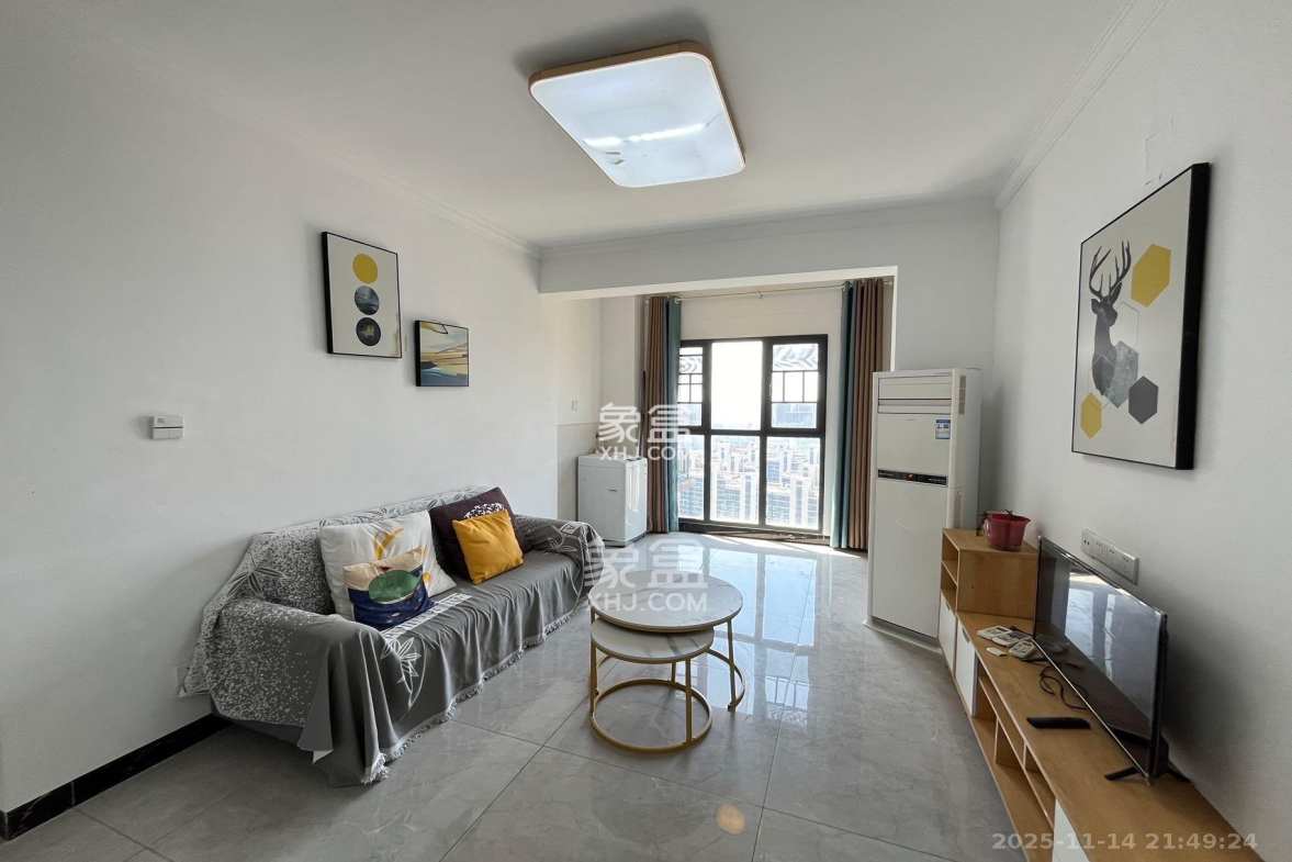 荣盛花语城 1室2厅1卫 1700.0元/月 荣盛花语城 1室2厅1卫 1700.0元/月室内图