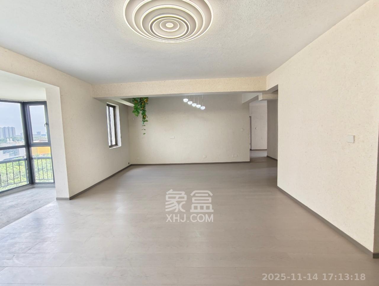 金色比华利  8室2厅4卫    4980.0元/月室内图