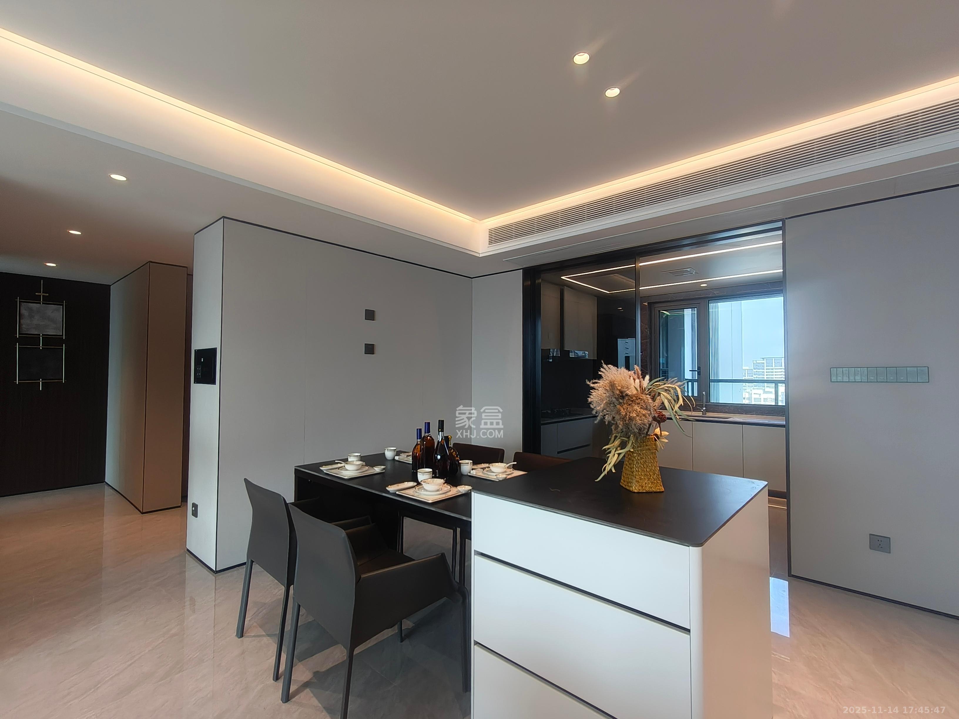 招商蛇口滨江境 4室2厅2卫 13200.0元/月 招商蛇口滨江境 4室2厅2卫 13200.0元/月室内图