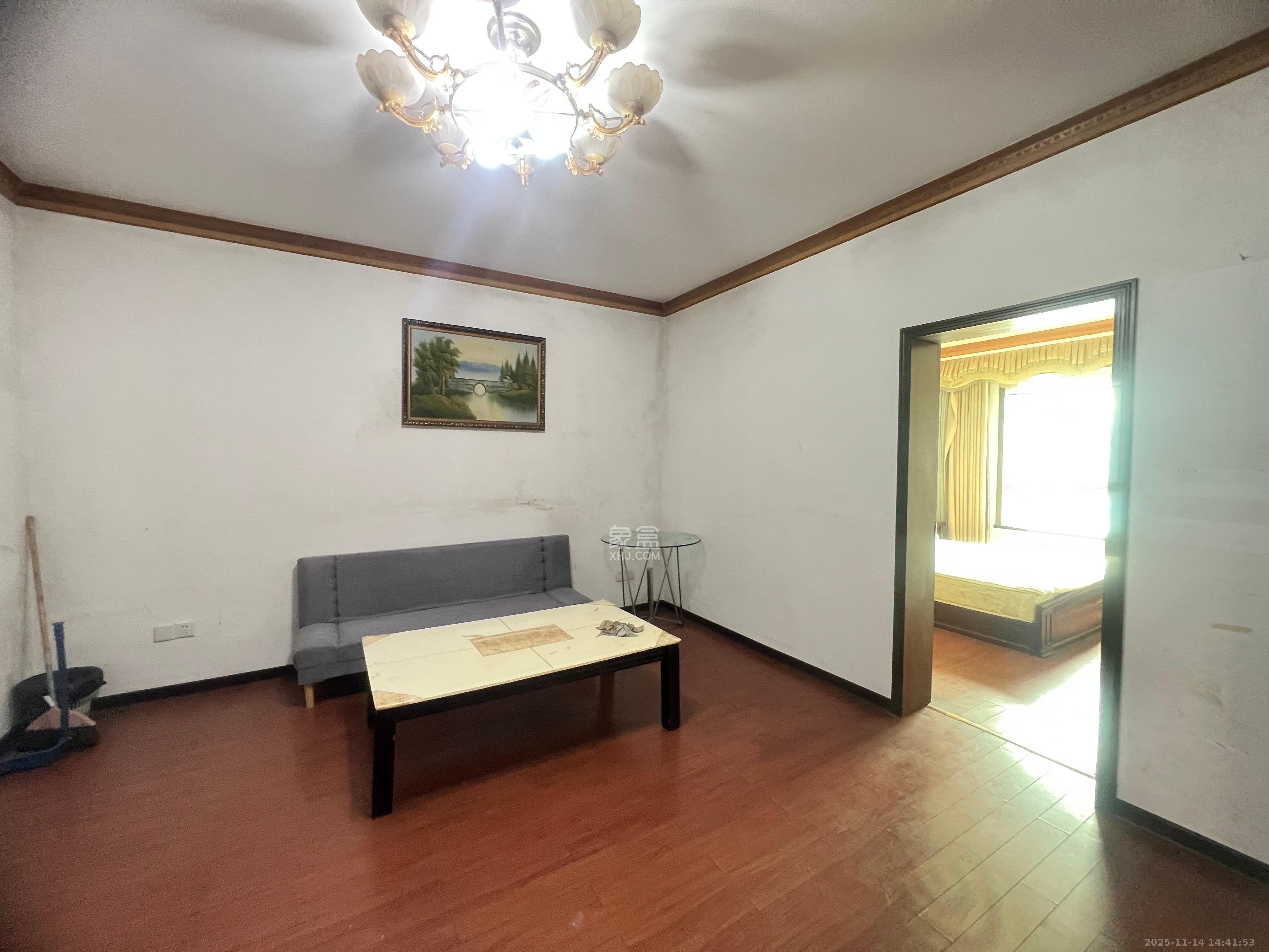 中南汽车世界 2室2厅1卫 1000.0元/月 中南汽车世界 2室2厅1卫 1000.0元/月室内图