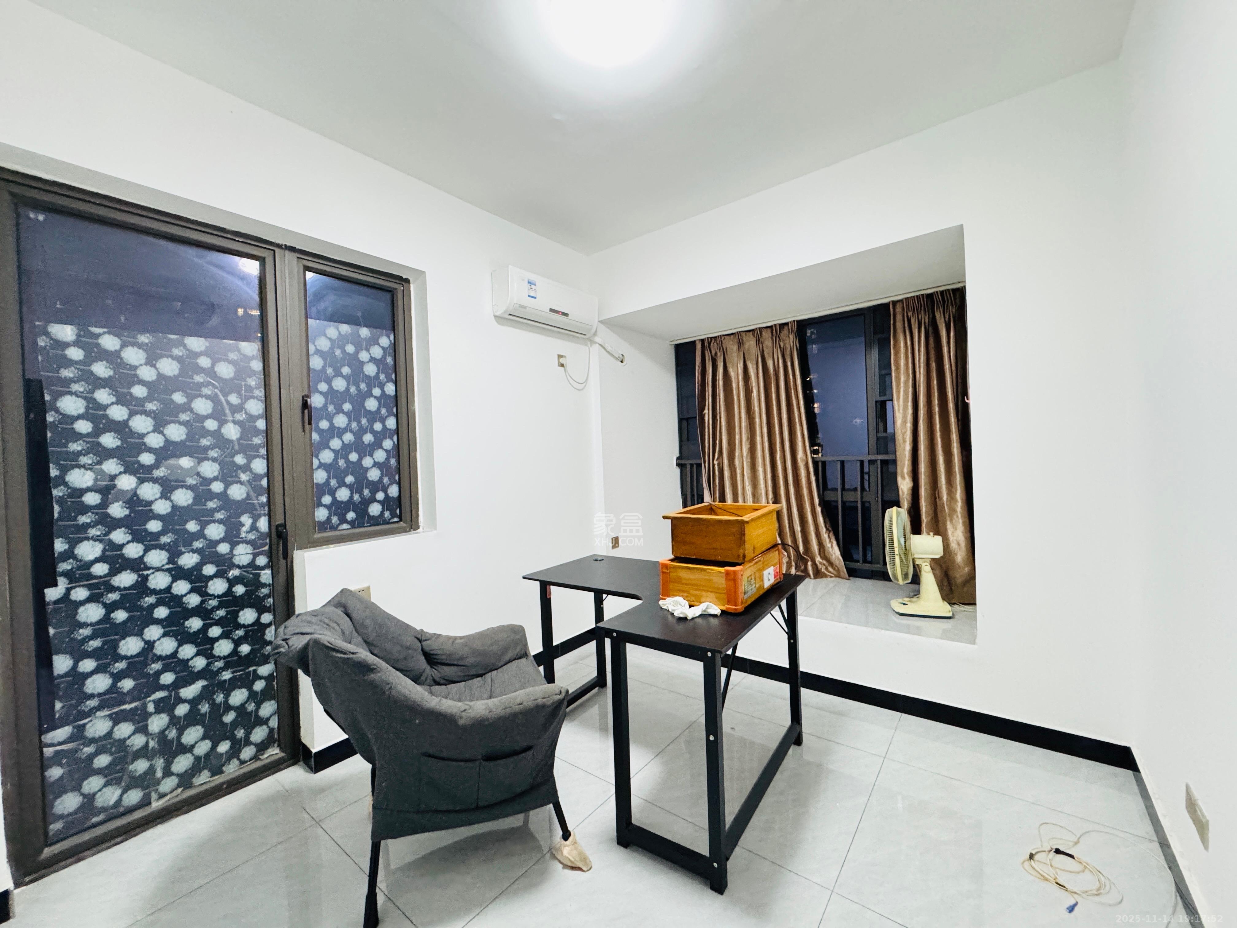 通用时代国际社区 4室2厅2卫 4800.0元/月 通用时代国际社区 4室2厅2卫 4800.0元/月室内图