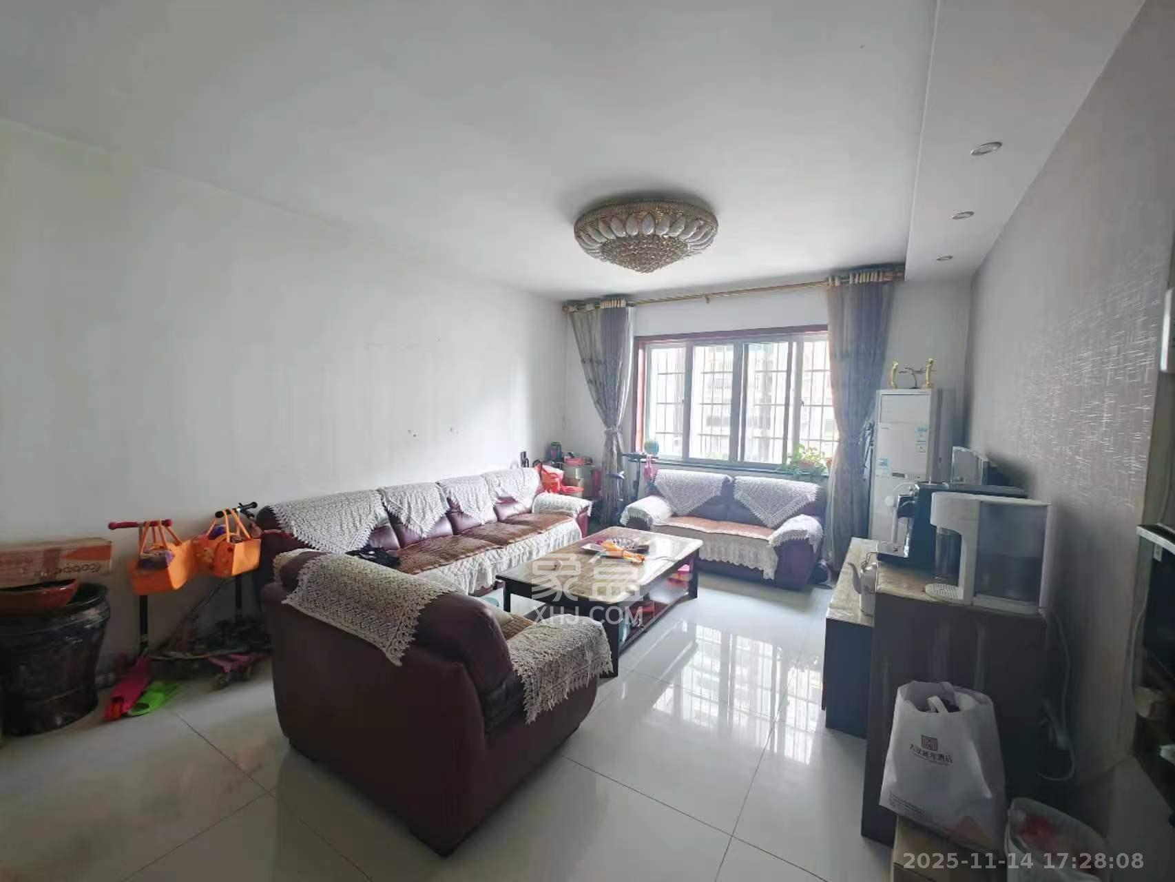 紫薇鑫园 4室2厅2卫 3000.0元/月 紫薇鑫园 4室2厅2卫 3000.0元/月室内图