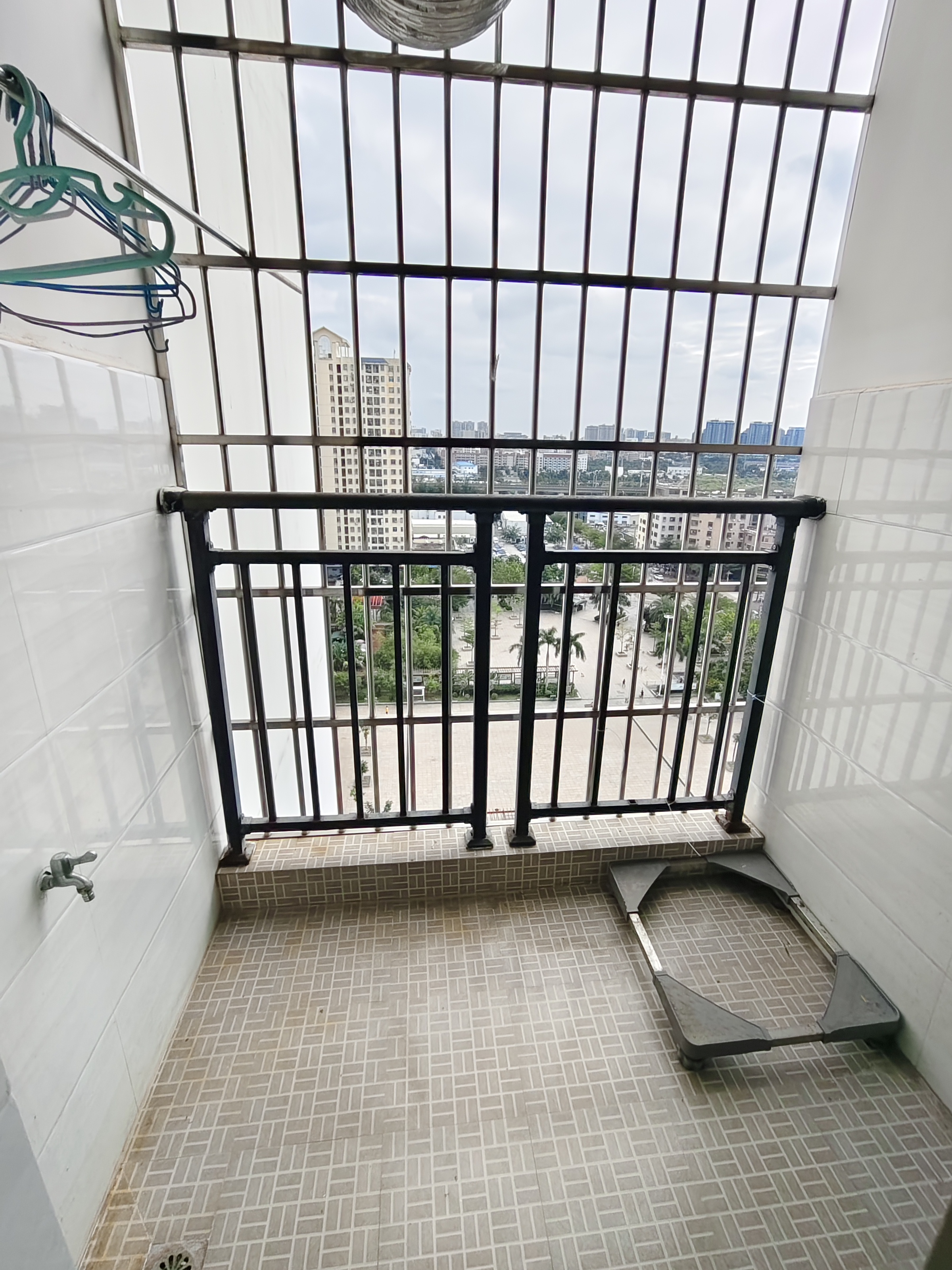 南海花园  2室2厅1卫    1800.0元/月室内图