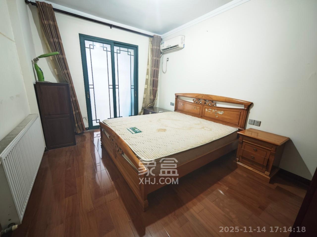 共和世家  4室2厅2卫    4000.0元/月室内图