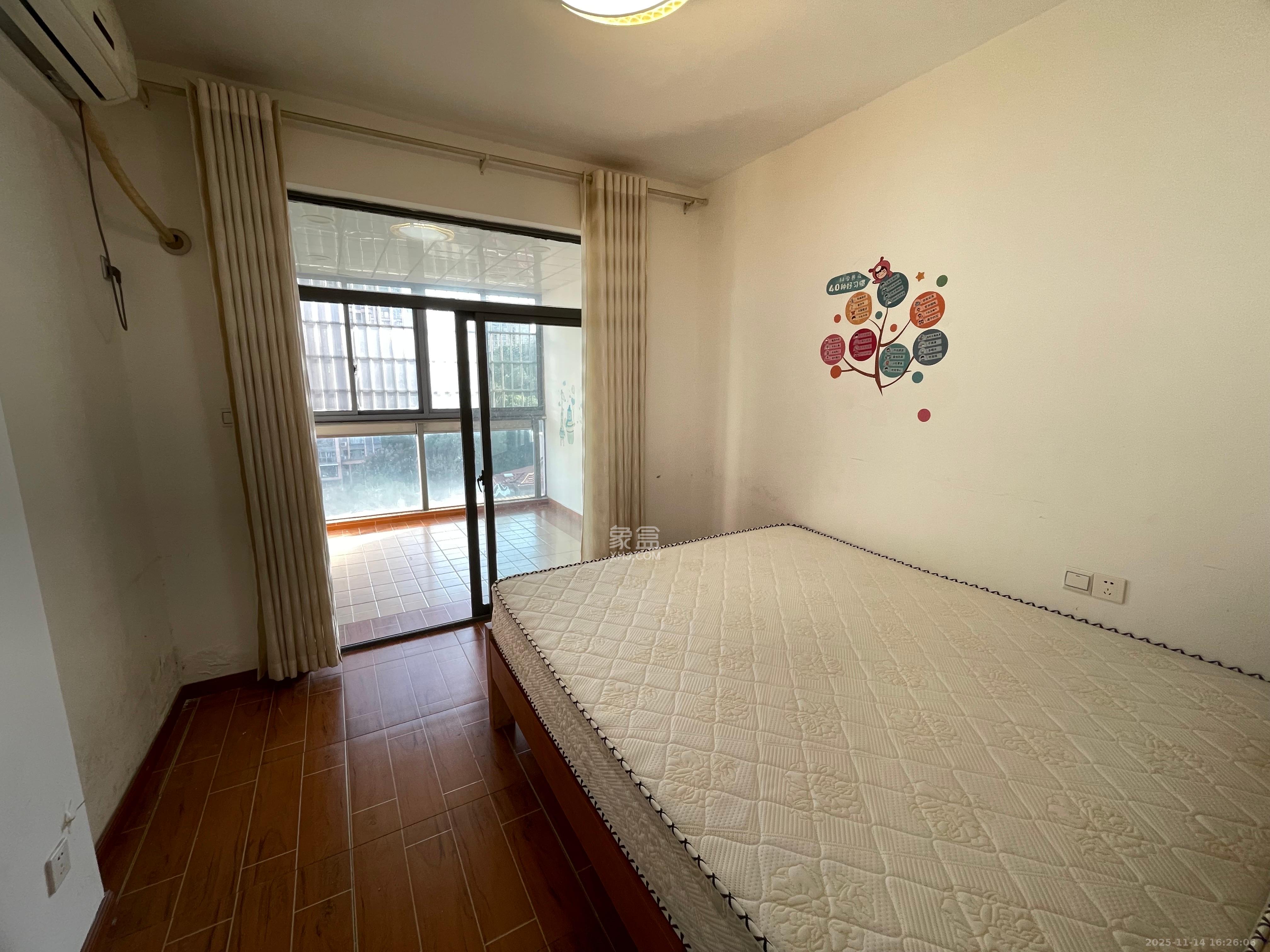 中城丽景香山园 3室2厅2卫 3000.0元/月 中城丽景香山园 3室2厅2卫 3000.0元/月室内图