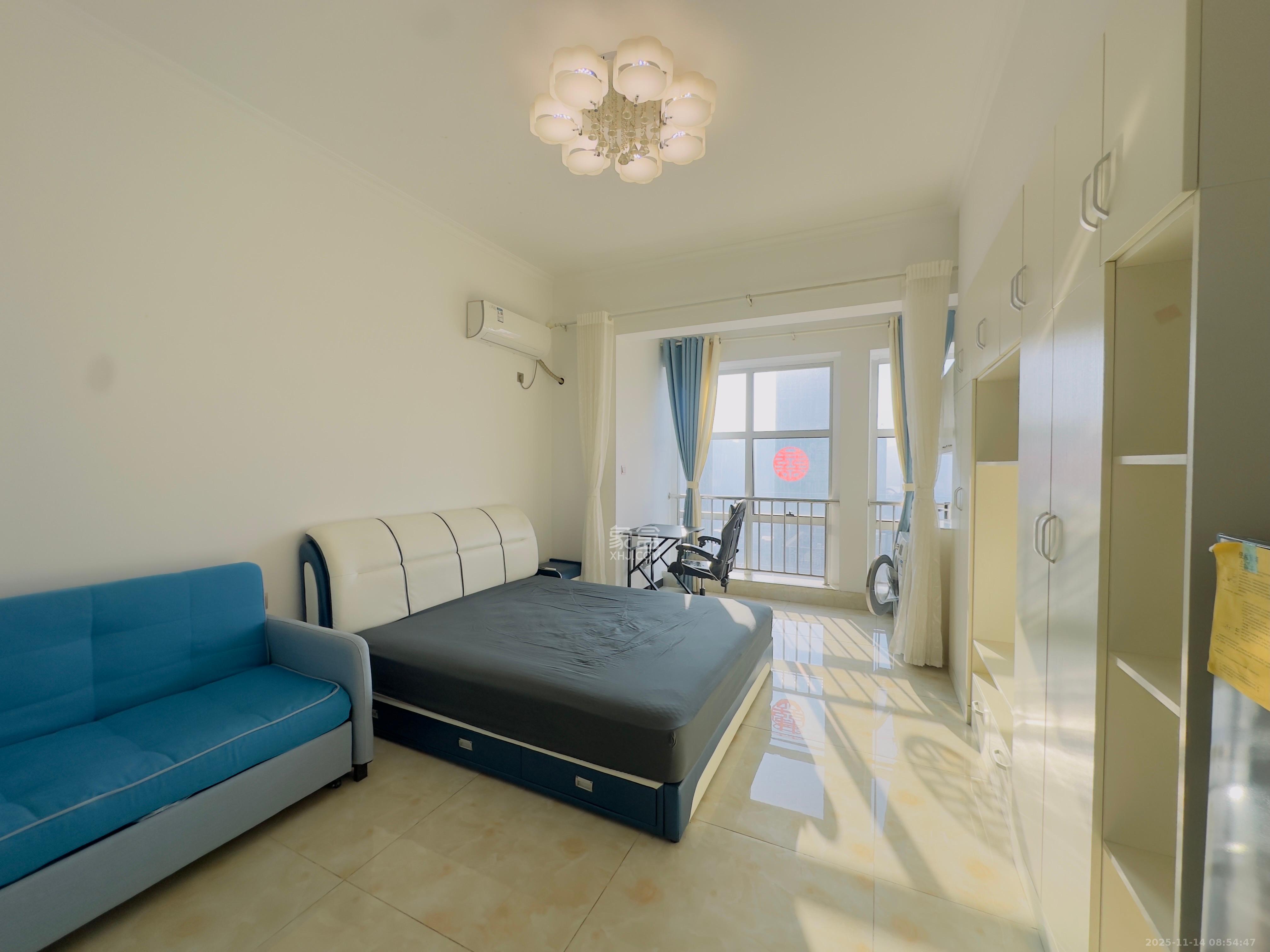 恒泰广场  1室1厅1卫    1500.0元/月