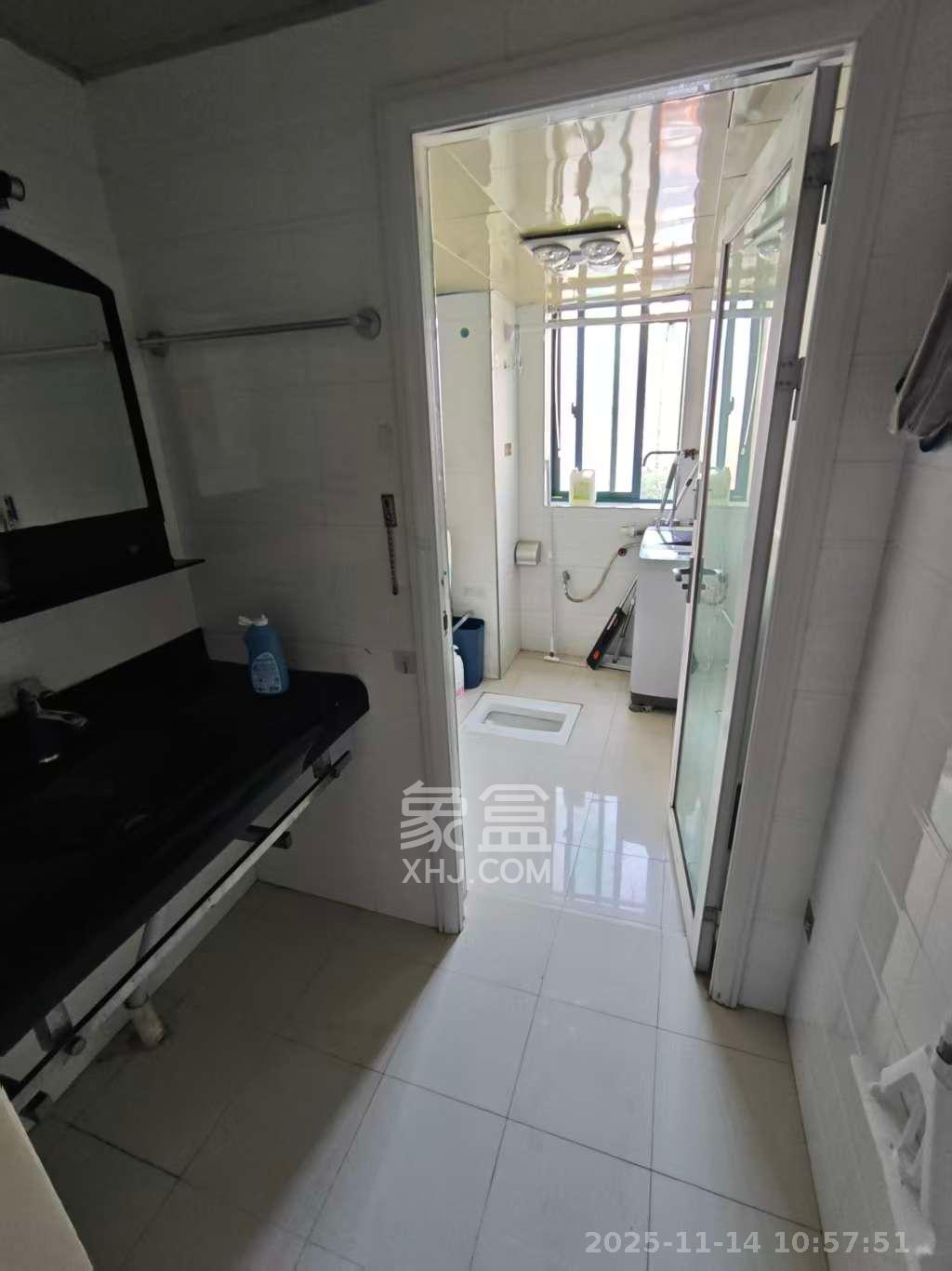 华盛世纪新城 4室2厅2卫 2400.0元/月 华盛世纪新城 4室2厅2卫 2400.0元/月室内图