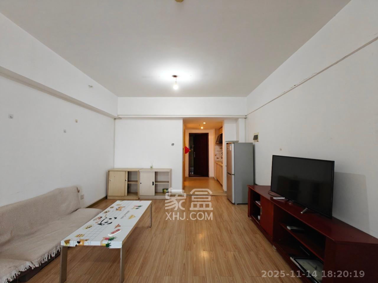 德庆水韵山城  1室1厅1卫    1300.0元/月室内图