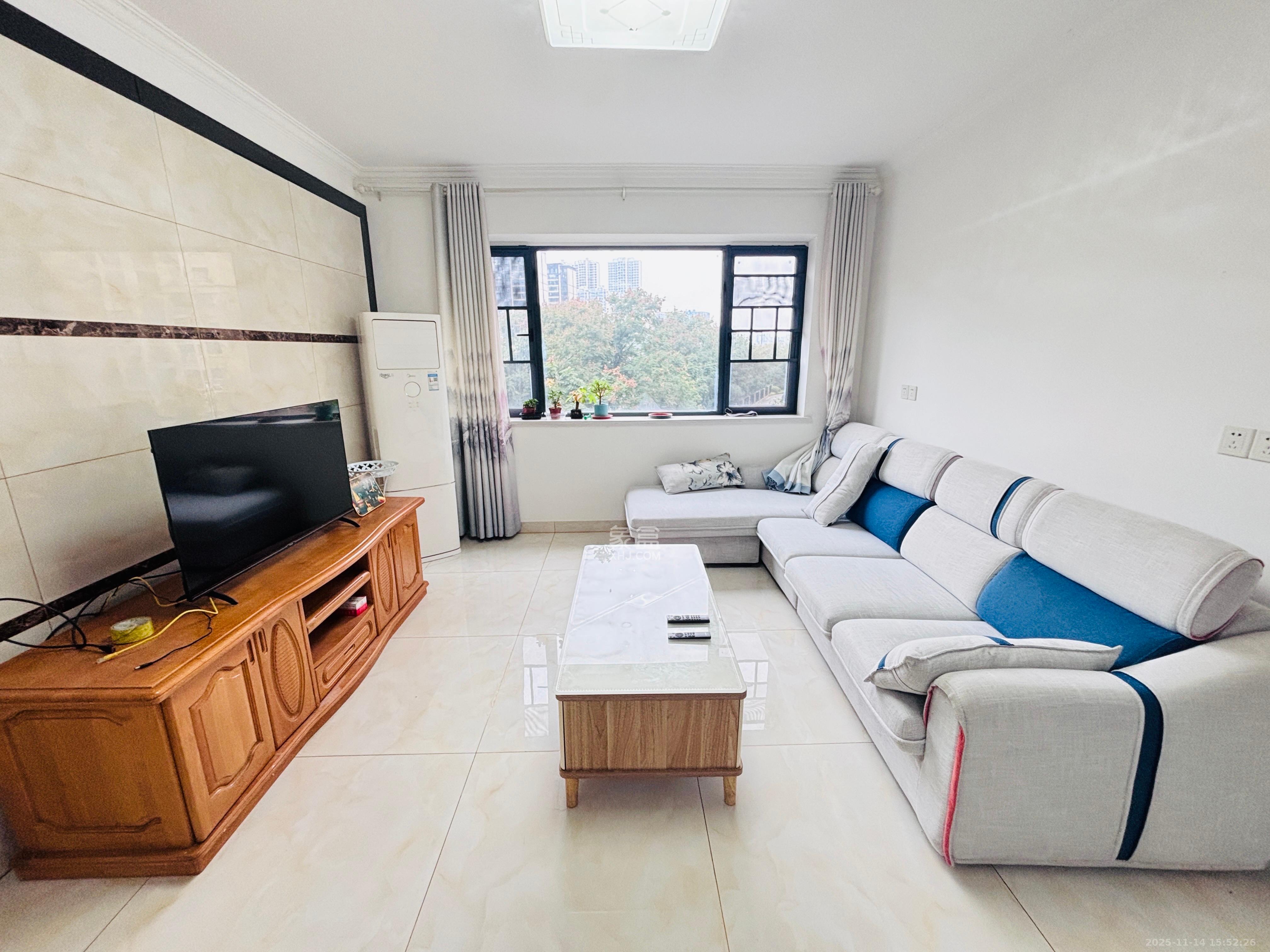 莲香园 2室1厅1卫 1800.0元/月 莲香园 2室1厅1卫 1800.0元/月室内图