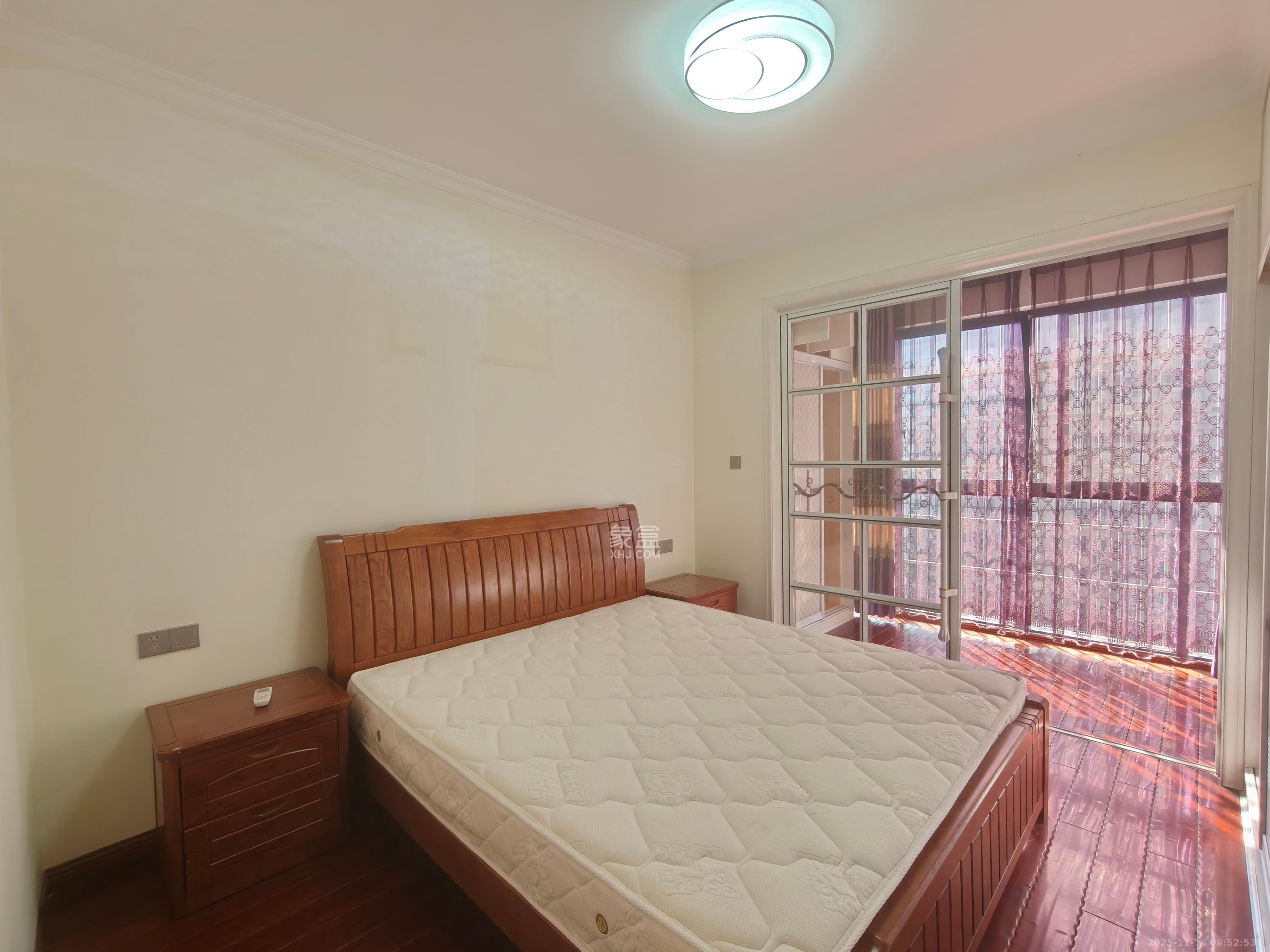 鑫科明珠  1室2厅2卫    2600.0元/月室内图