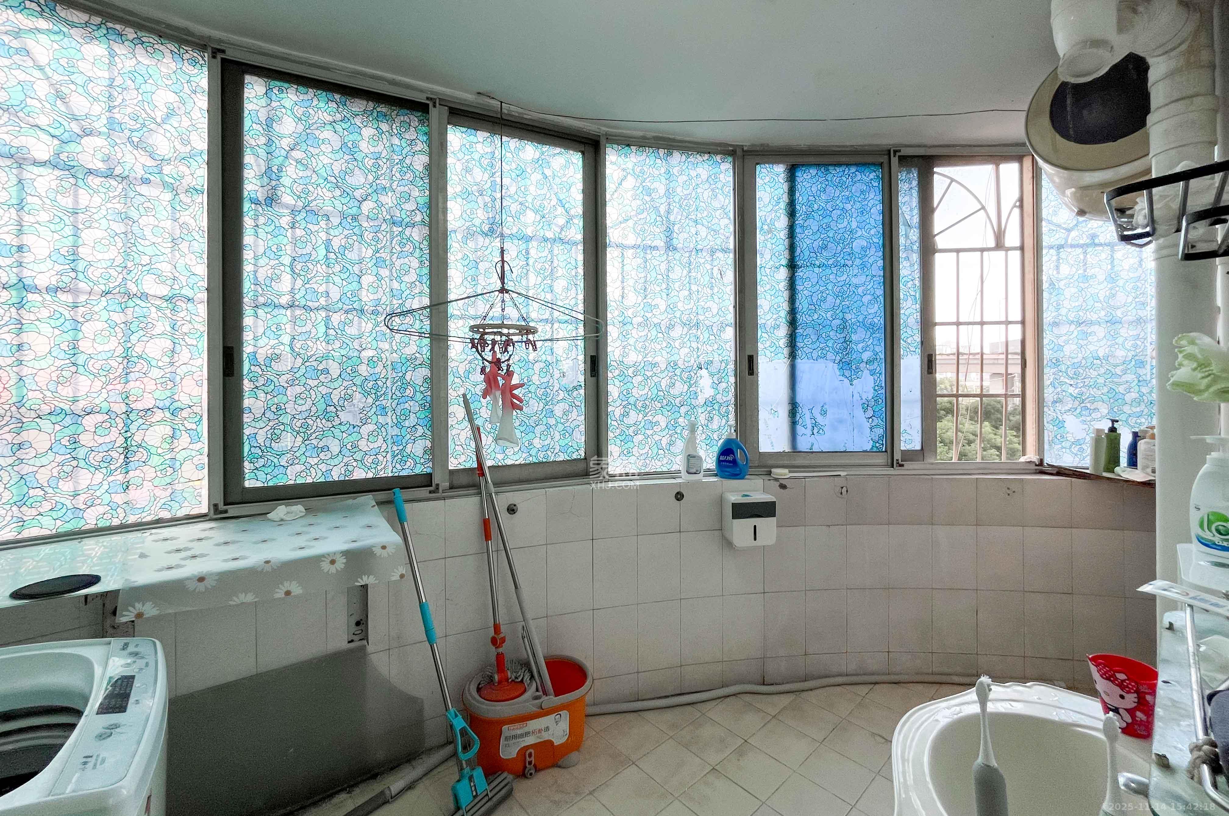 欣欣新村  2室2厅1卫    48.8万卫生间