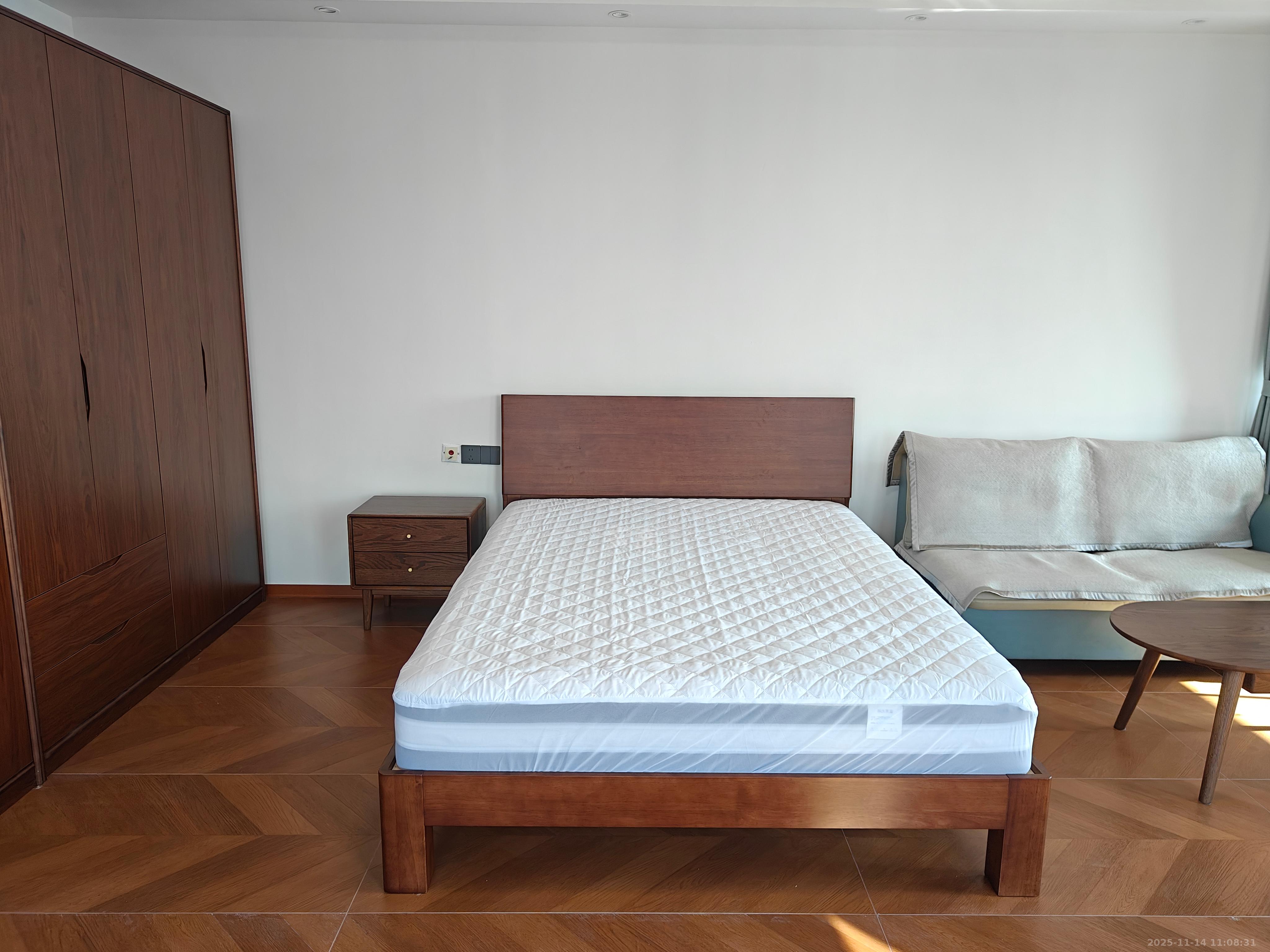 白鹤公馆  1室1厅1卫    1700.0元/月室内图