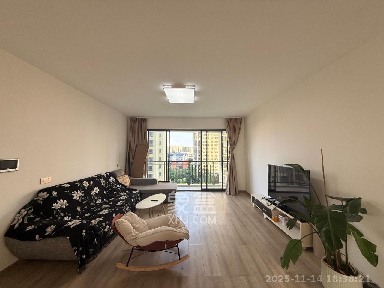 轻盐阳光CEO(轻盐雅苑)(轻奢时代)  3室1厅2卫    2700.0元/月室内图