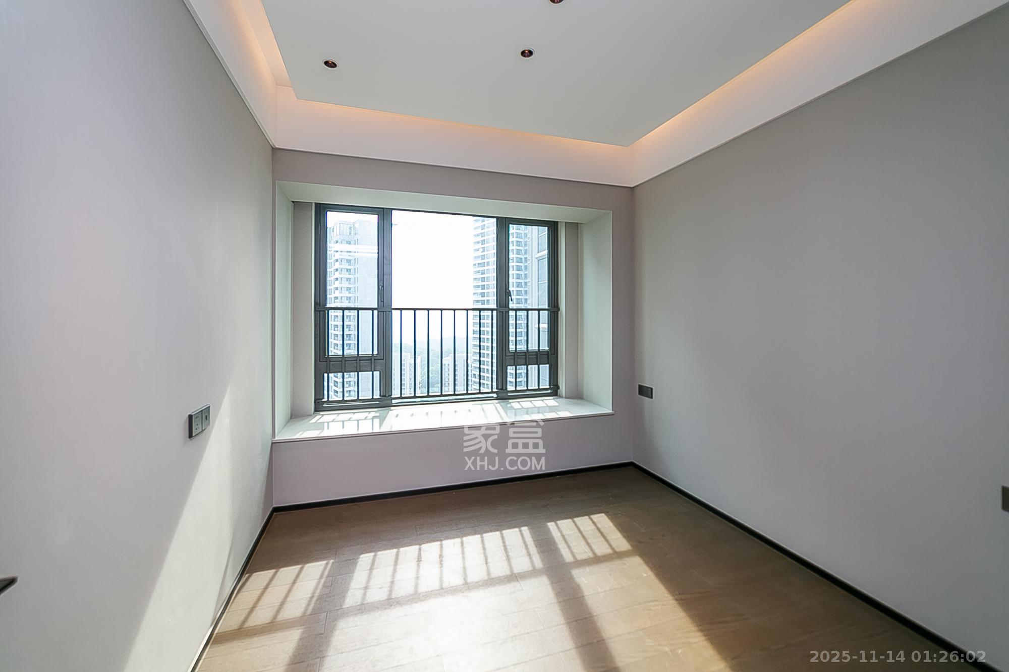 中海阅湘台 4室2厅3卫 480.0万 中海阅湘台 4室2厅3卫 480.0万卧室