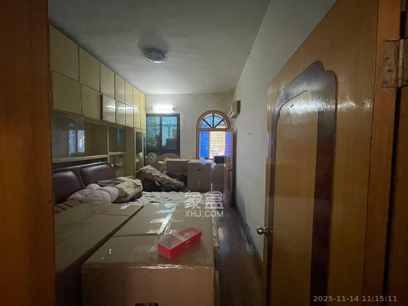 汽贸大厦 3室1厅1卫 3000.0元/月 汽贸大厦 3室1厅1卫 3000.0元/月室内图