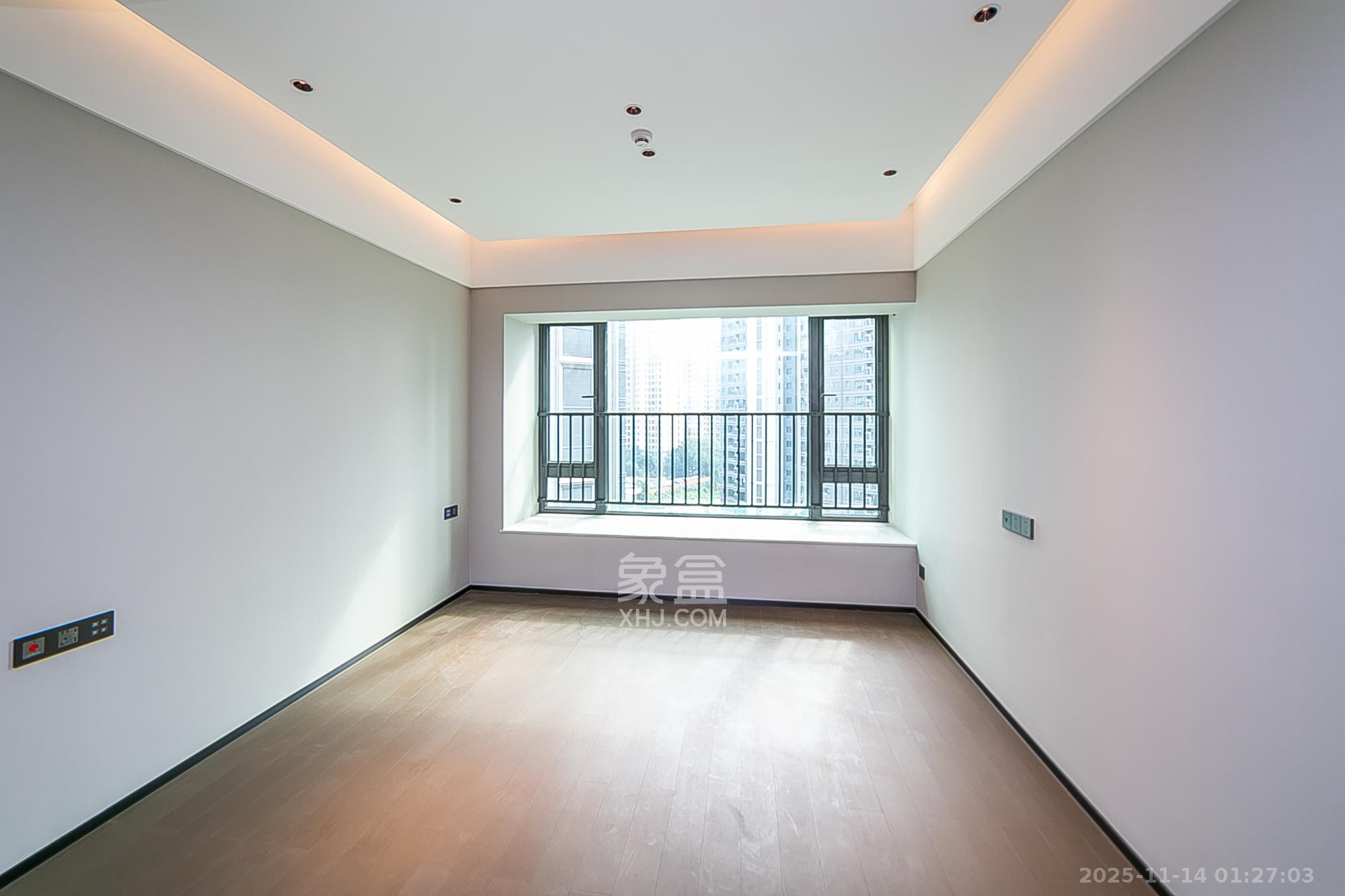 中海阅湘台  1室0厅0卫    368.0万卧室