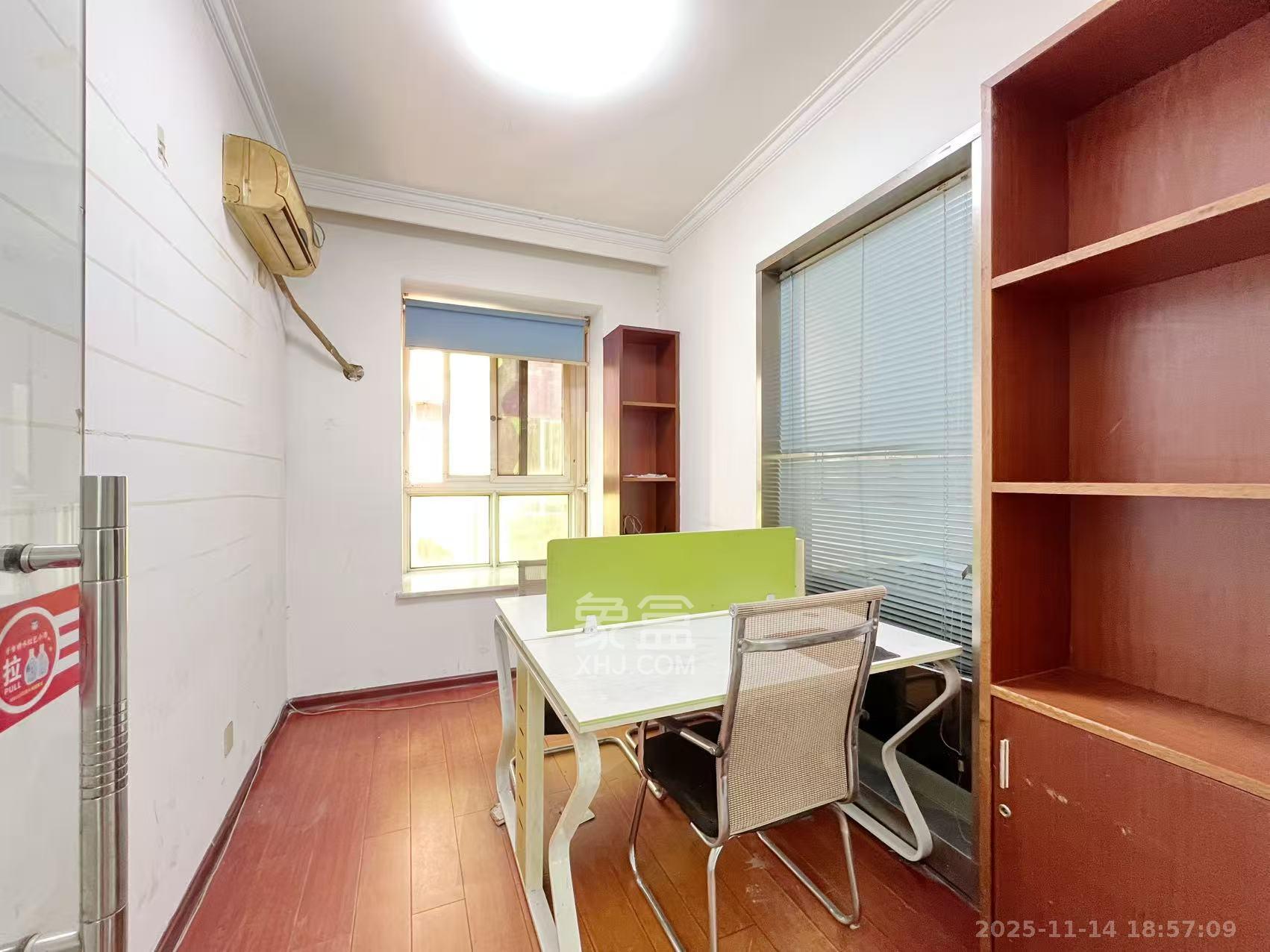 兴威名城  4室2厅2卫    2800.0元/月室内图