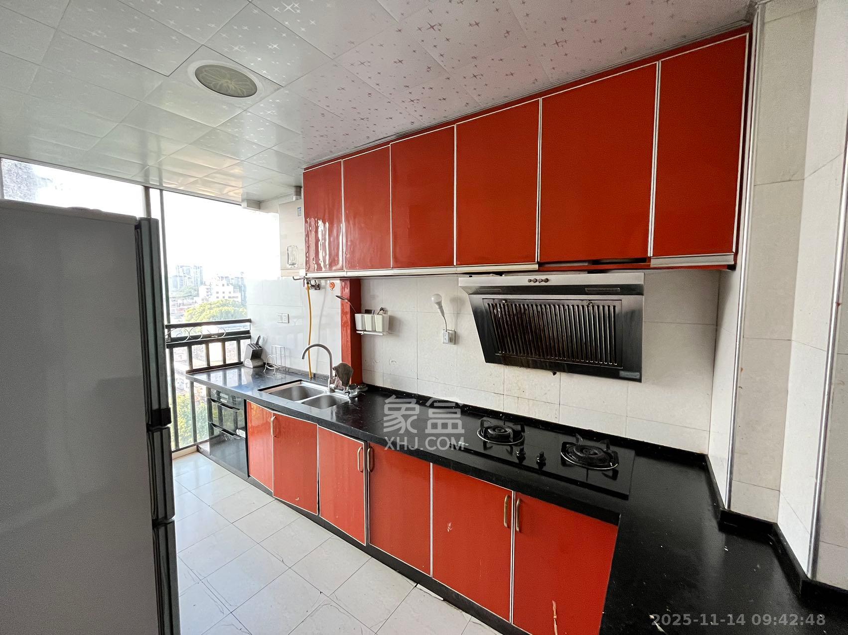 望兴景园一期 3室2厅1卫 2400.0元/月 望兴景园一期 3室2厅1卫 2400.0元/月室内图