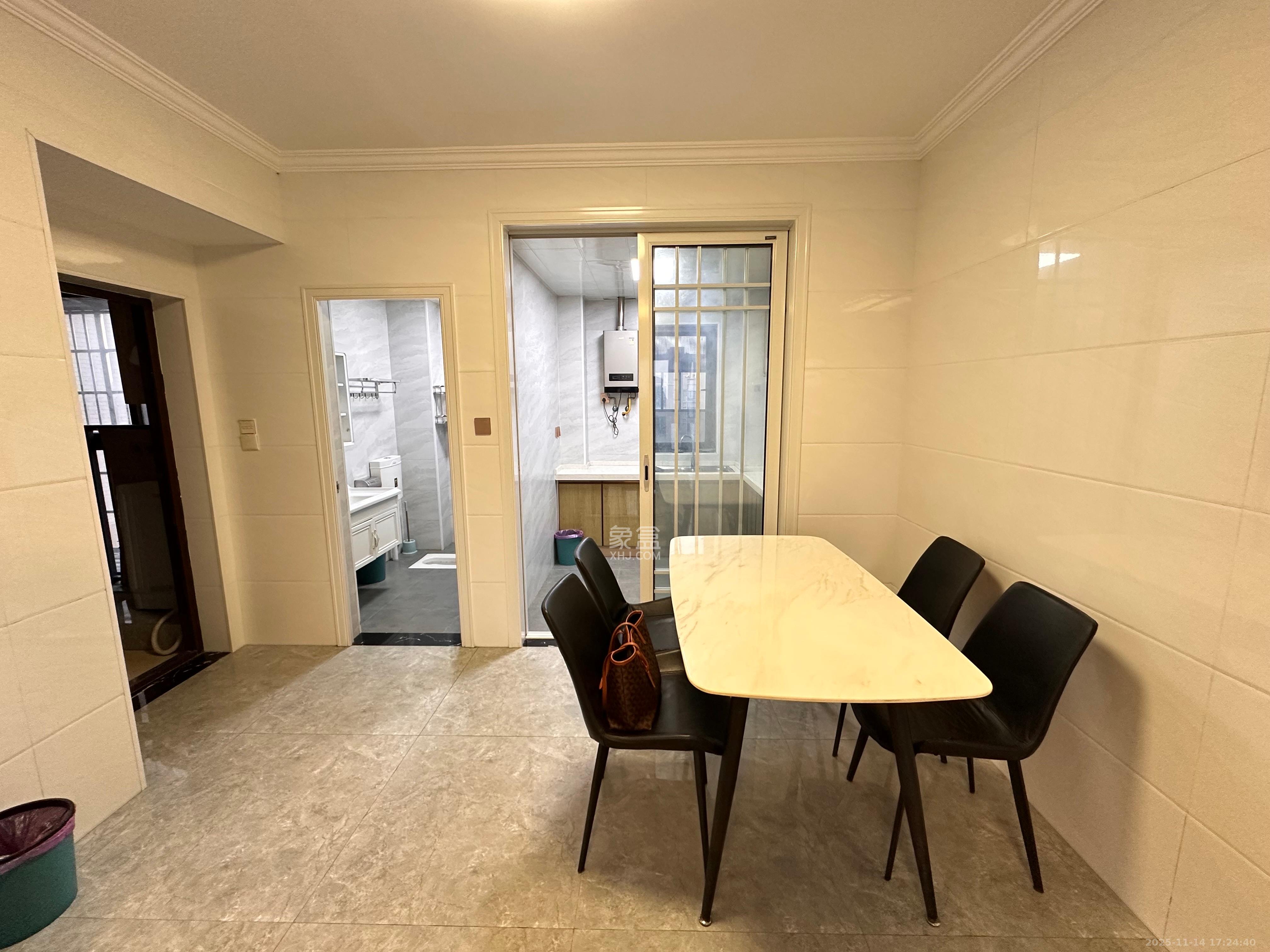 东宜兰园 2室1厅1卫 2000.0元/月 东宜兰园 2室1厅1卫 2000.0元/月室内图